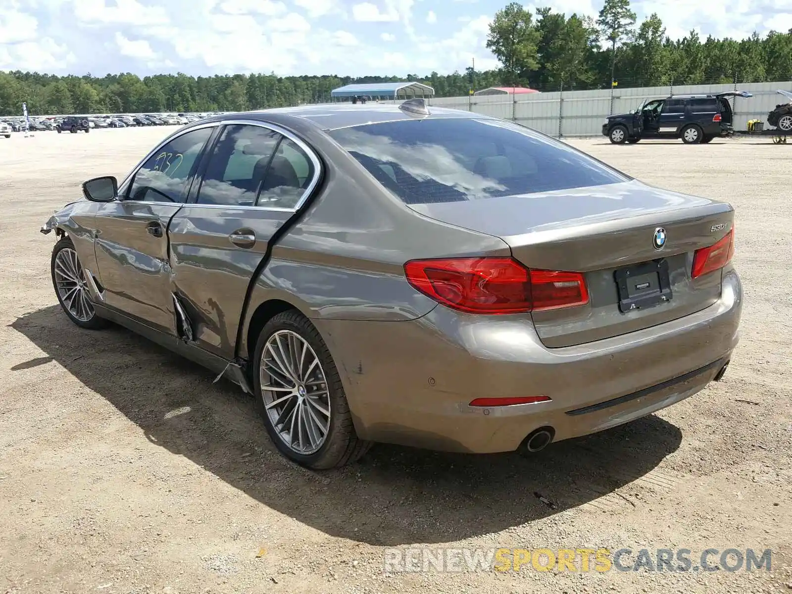 3 Photograph of a damaged car WBAJA5C57KWW08732 BMW 5 SERIES 2019