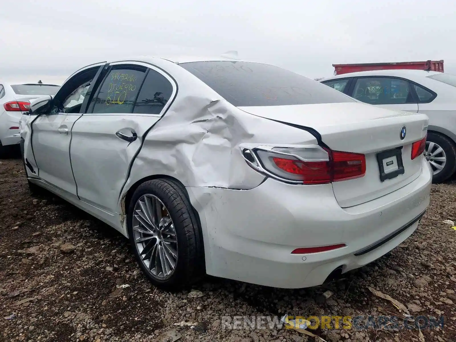 3 Фотография поврежденного автомобиля WBAJA5C57KWW49622 BMW 5 SERIES 2019