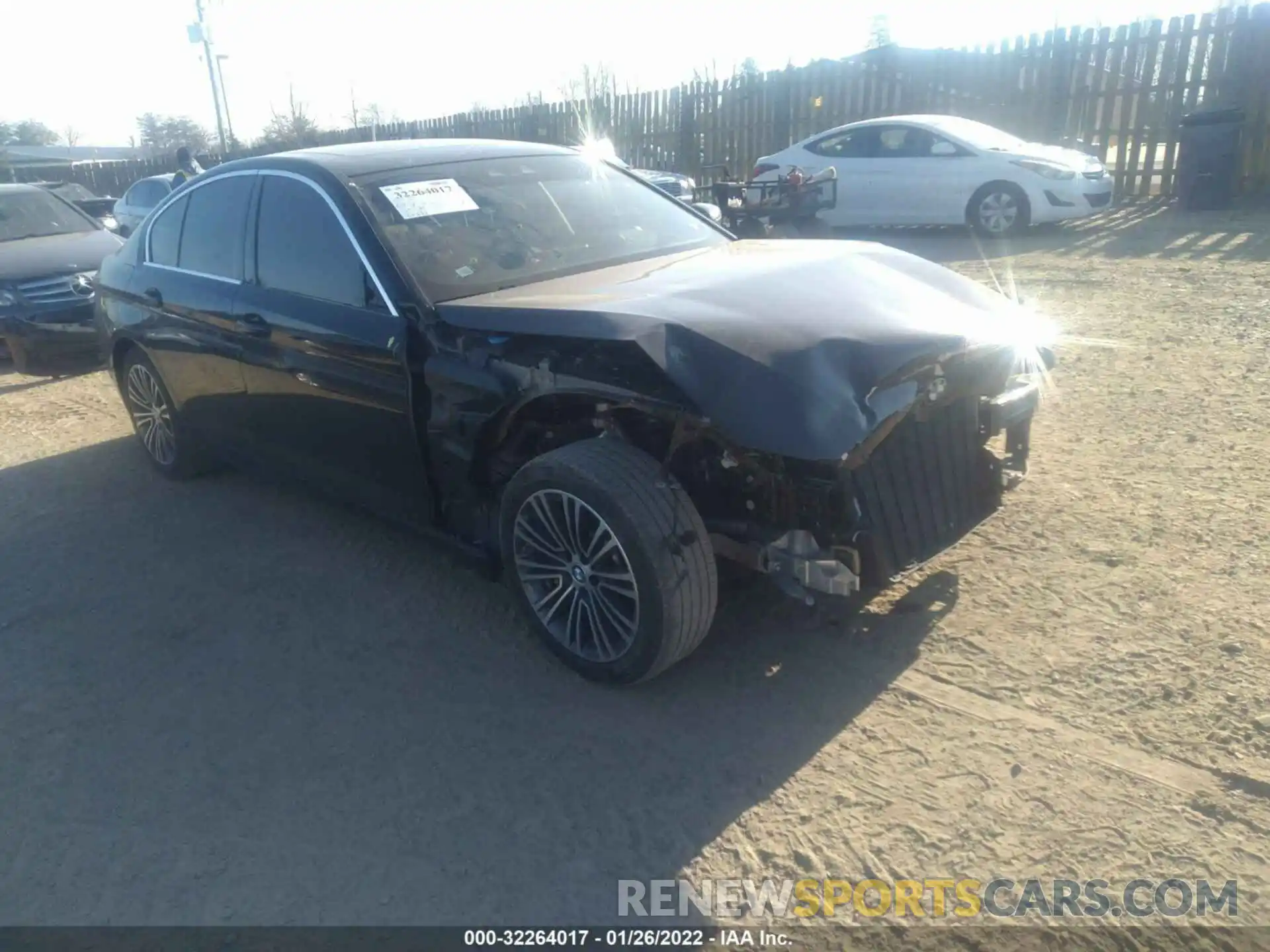 1 Фотография поврежденного автомобиля WBAJA5C58KBX86625 BMW 5 SERIES 2019