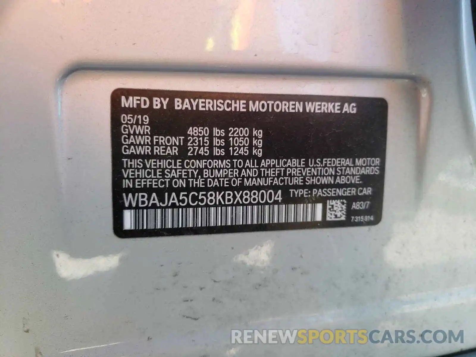 10 Photograph of a damaged car WBAJA5C58KBX88004 BMW 5 SERIES 2019