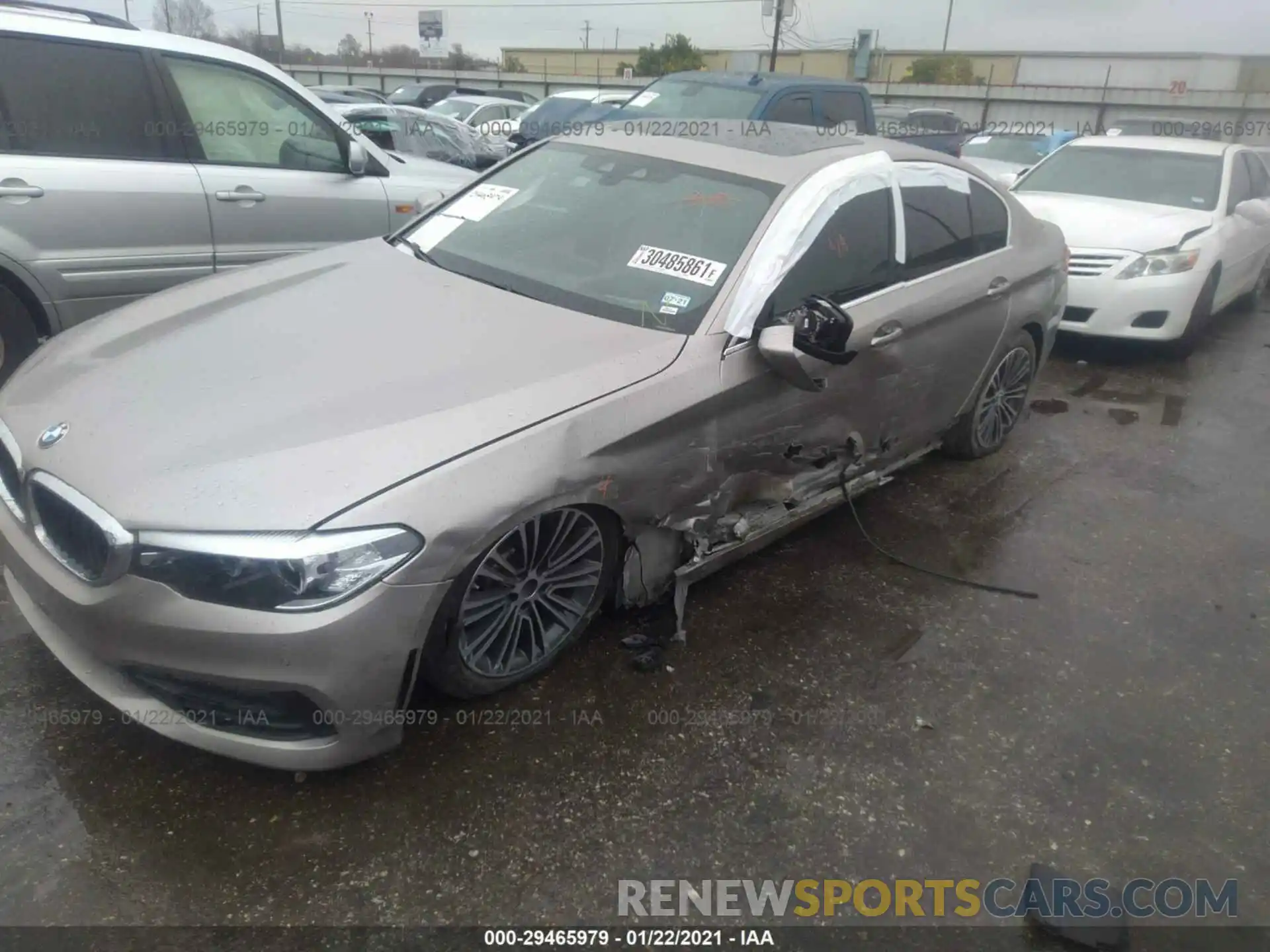 2 Фотография поврежденного автомобиля WBAJA5C58KBX88066 BMW 5 SERIES 2019