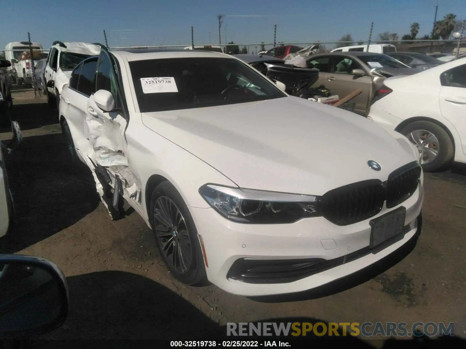 1 Photograph of a damaged car WBAJA5C58KWW09470 BMW 5 SERIES 2019