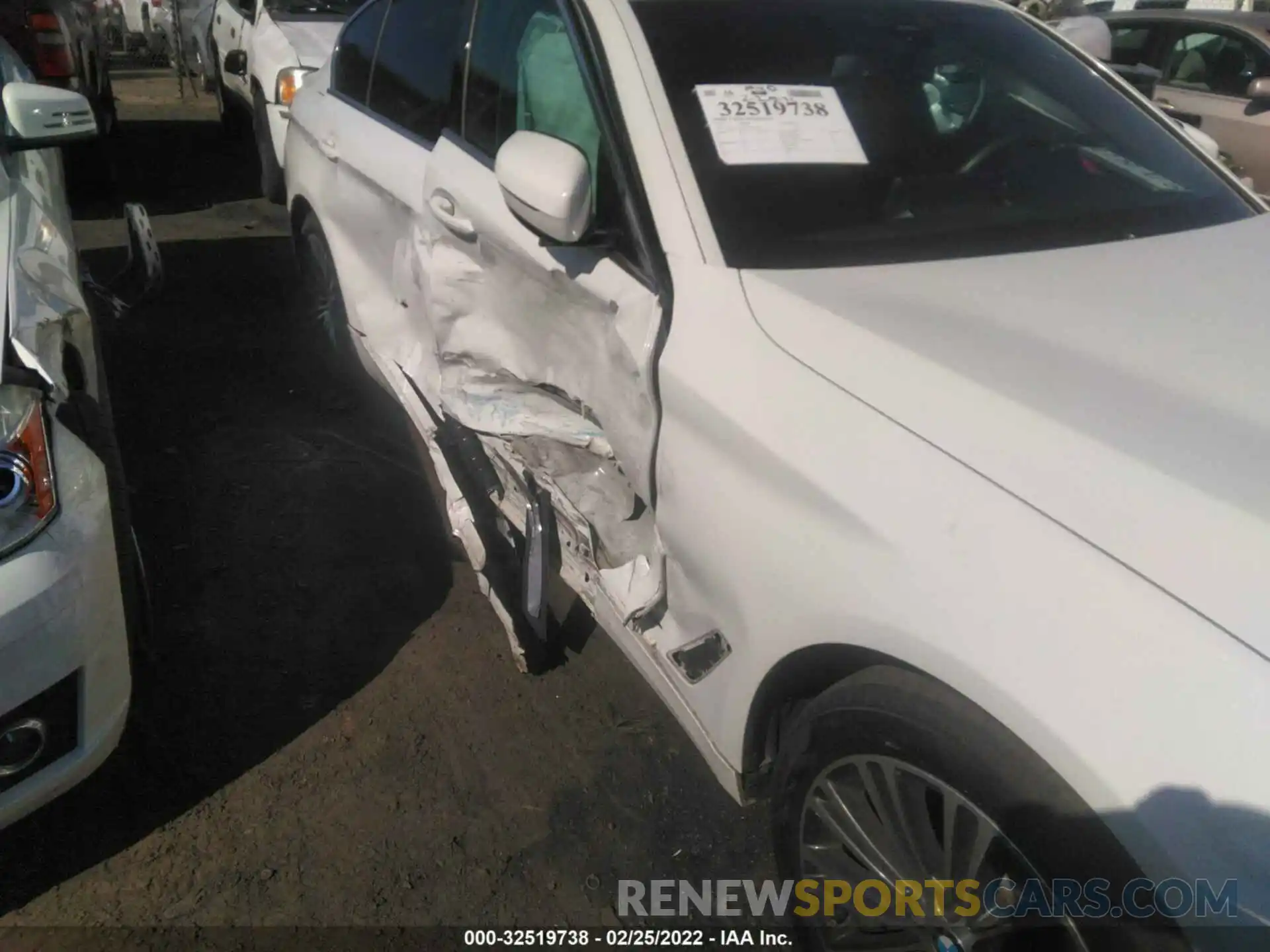 6 Photograph of a damaged car WBAJA5C58KWW09470 BMW 5 SERIES 2019