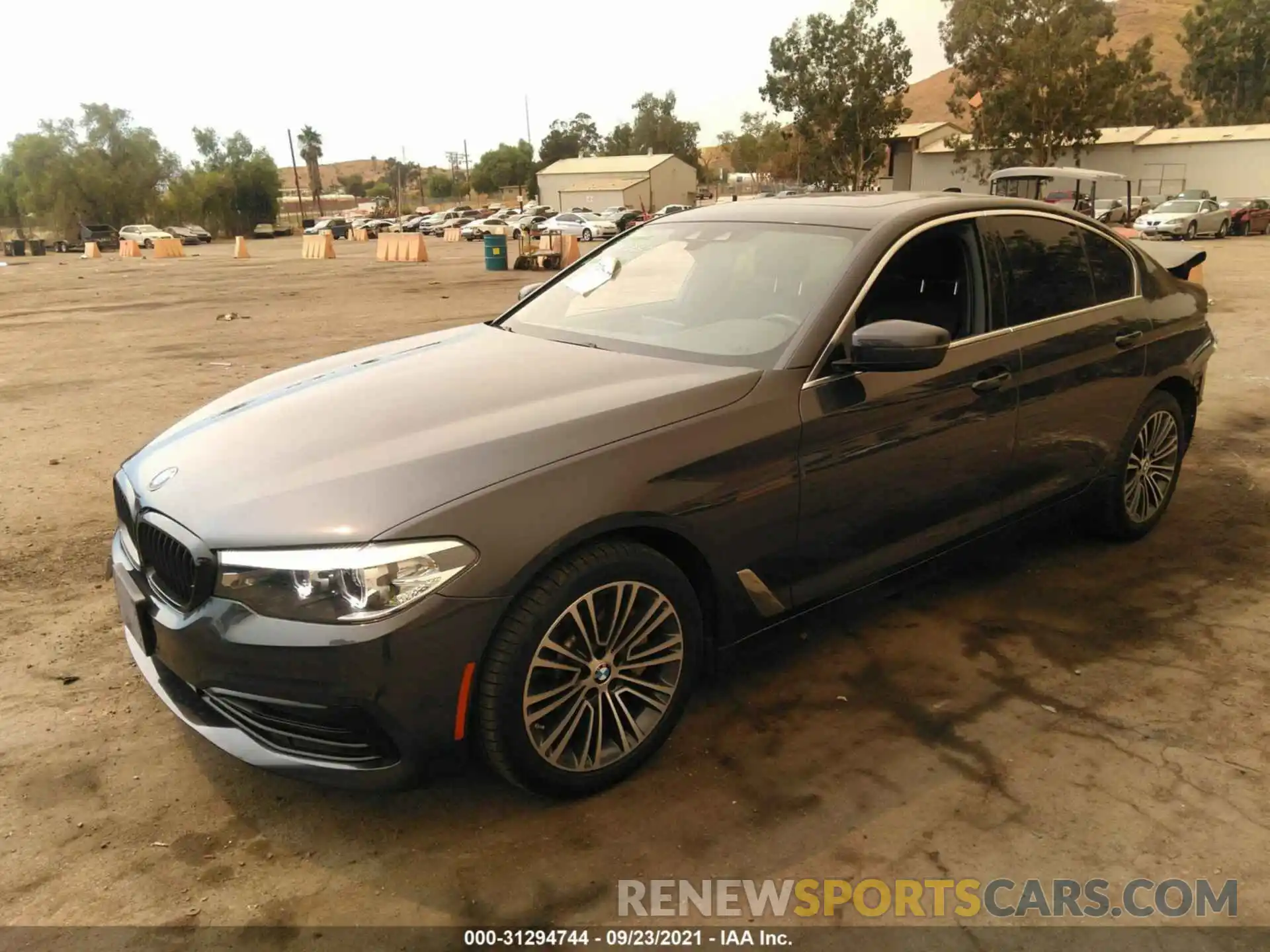 2 Photograph of a damaged car WBAJA5C58KWW10246 BMW 5 SERIES 2019