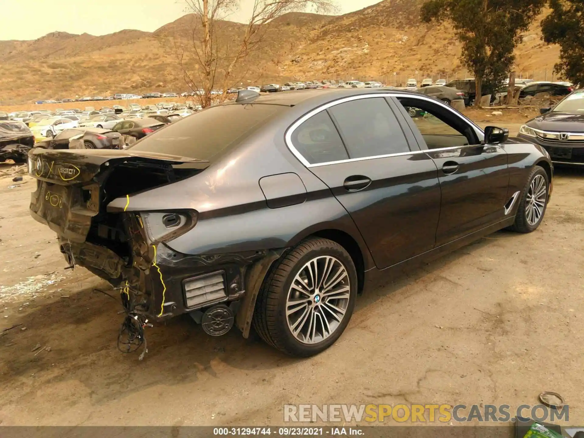 4 Photograph of a damaged car WBAJA5C58KWW10246 BMW 5 SERIES 2019