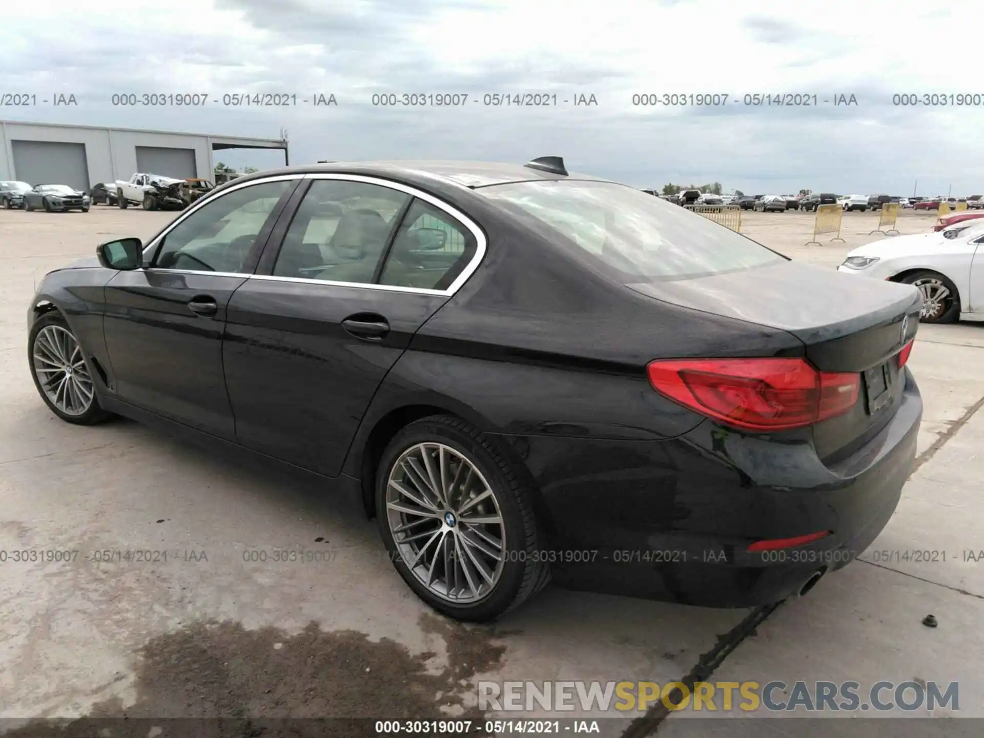 3 Фотография поврежденного автомобиля WBAJA5C58KWW14801 BMW 5 SERIES 2019