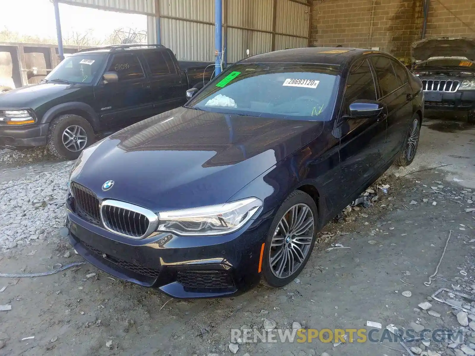 2 Фотография поврежденного автомобиля WBAJA5C58KWW25359 BMW 5 SERIES 2019