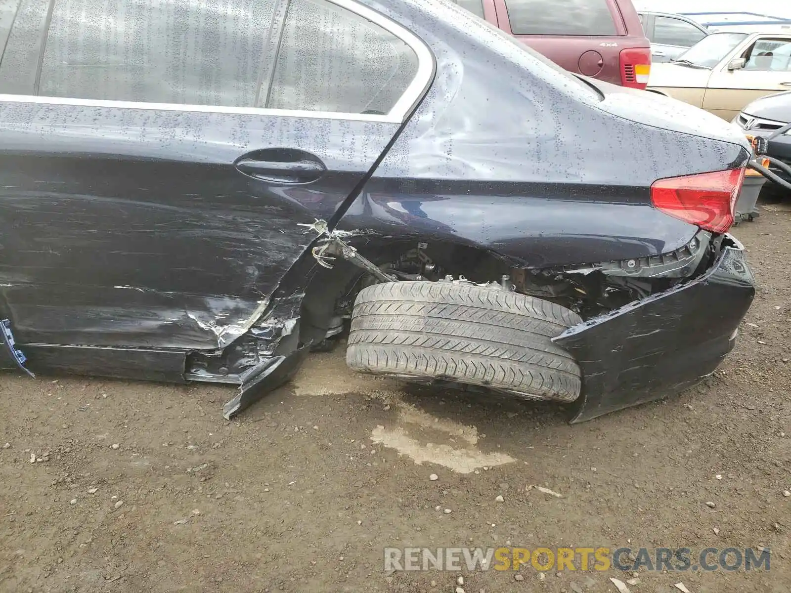 9 Photograph of a damaged car WBAJA5C58KWW28391 BMW 5 SERIES 2019