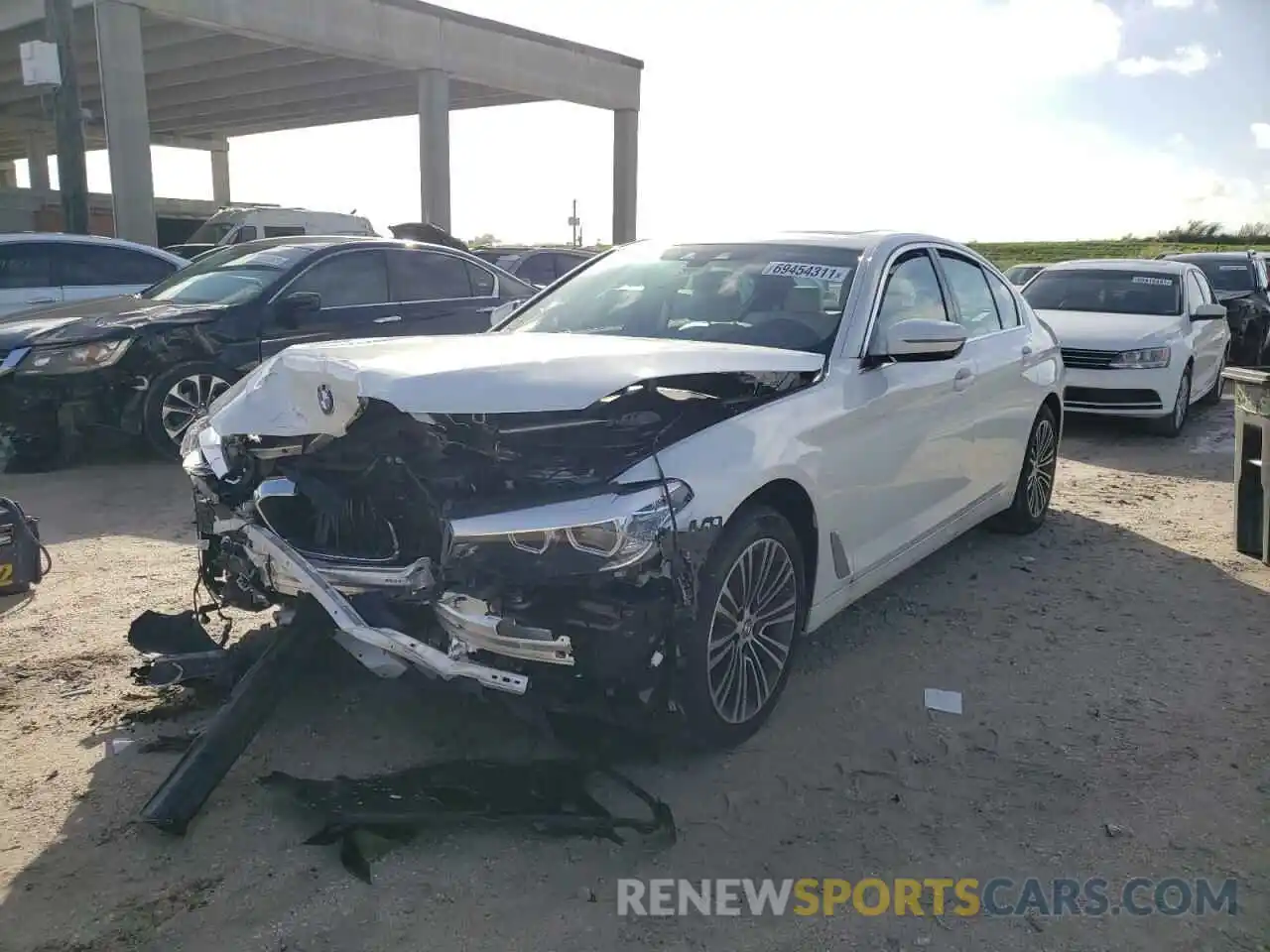 2 Photograph of a damaged car WBAJA5C59KBX86598 BMW 5 SERIES 2019