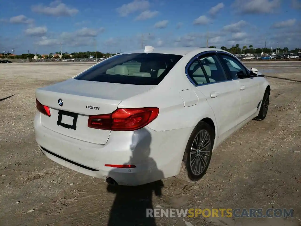 4 Photograph of a damaged car WBAJA5C59KBX86598 BMW 5 SERIES 2019