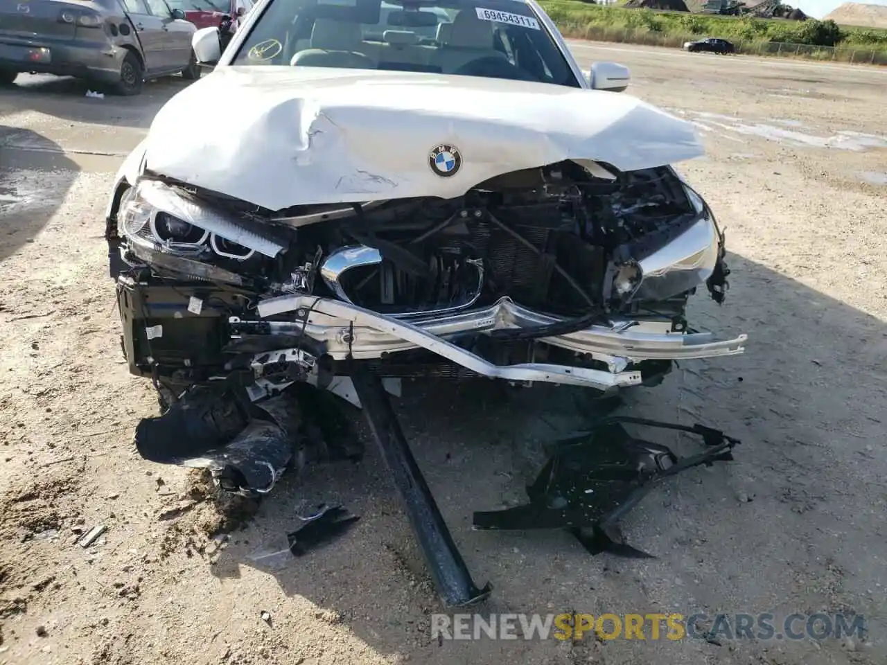 9 Photograph of a damaged car WBAJA5C59KBX86598 BMW 5 SERIES 2019