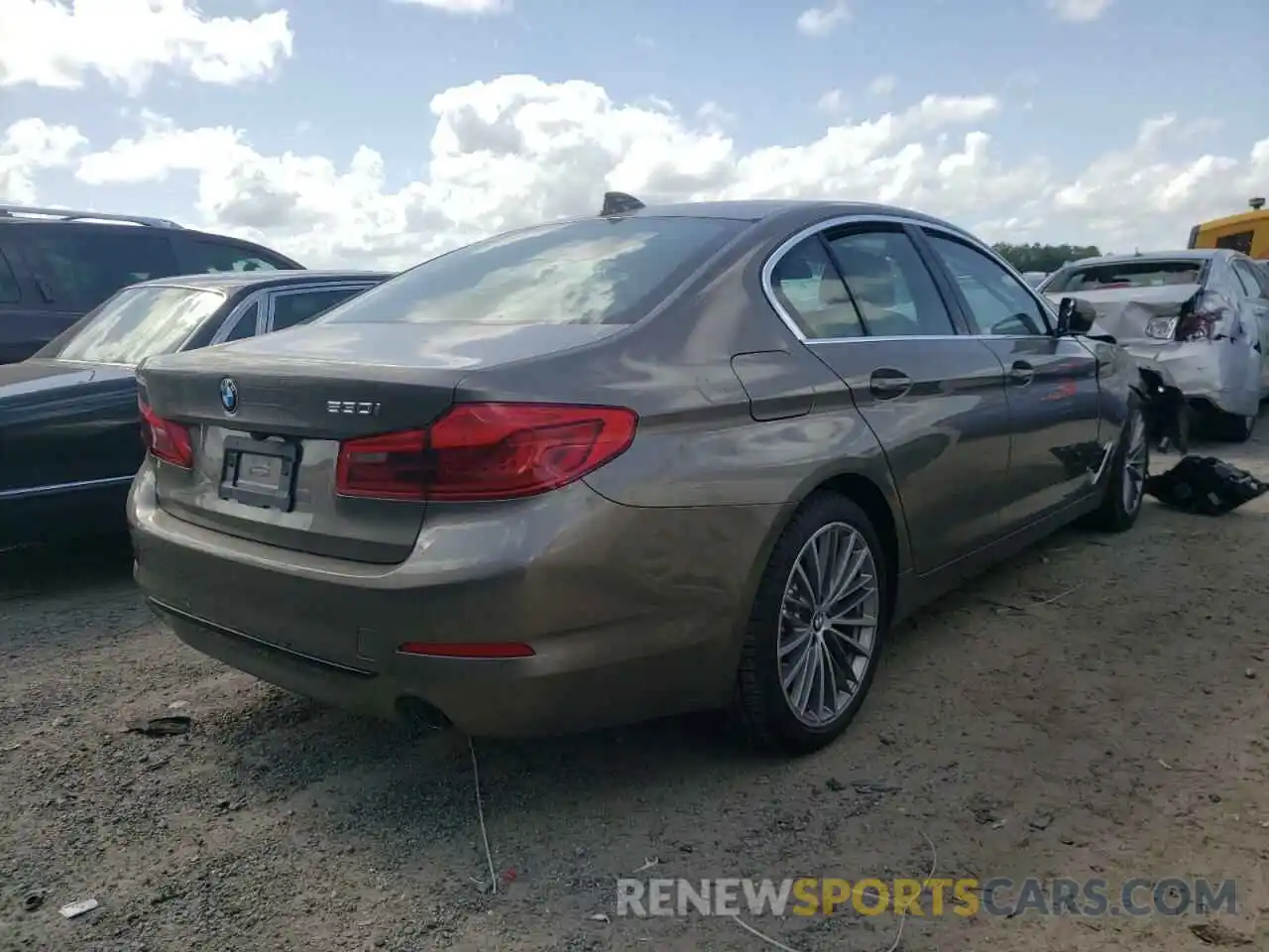 4 Фотография поврежденного автомобиля WBAJA5C59KBX87721 BMW 5 SERIES 2019