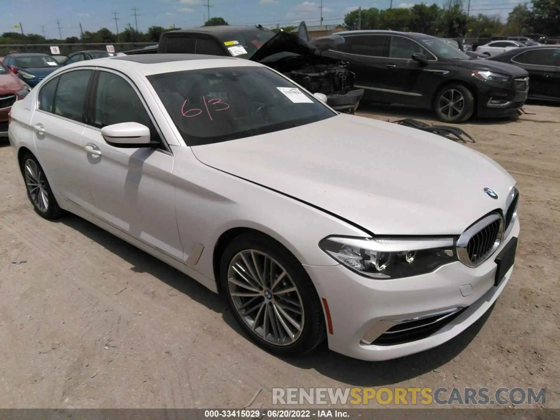 1 Photograph of a damaged car WBAJA5C59KBX87783 BMW 5 SERIES 2019