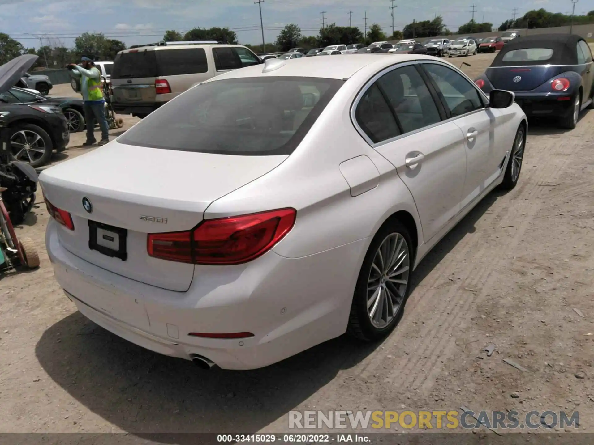 4 Photograph of a damaged car WBAJA5C59KBX87783 BMW 5 SERIES 2019