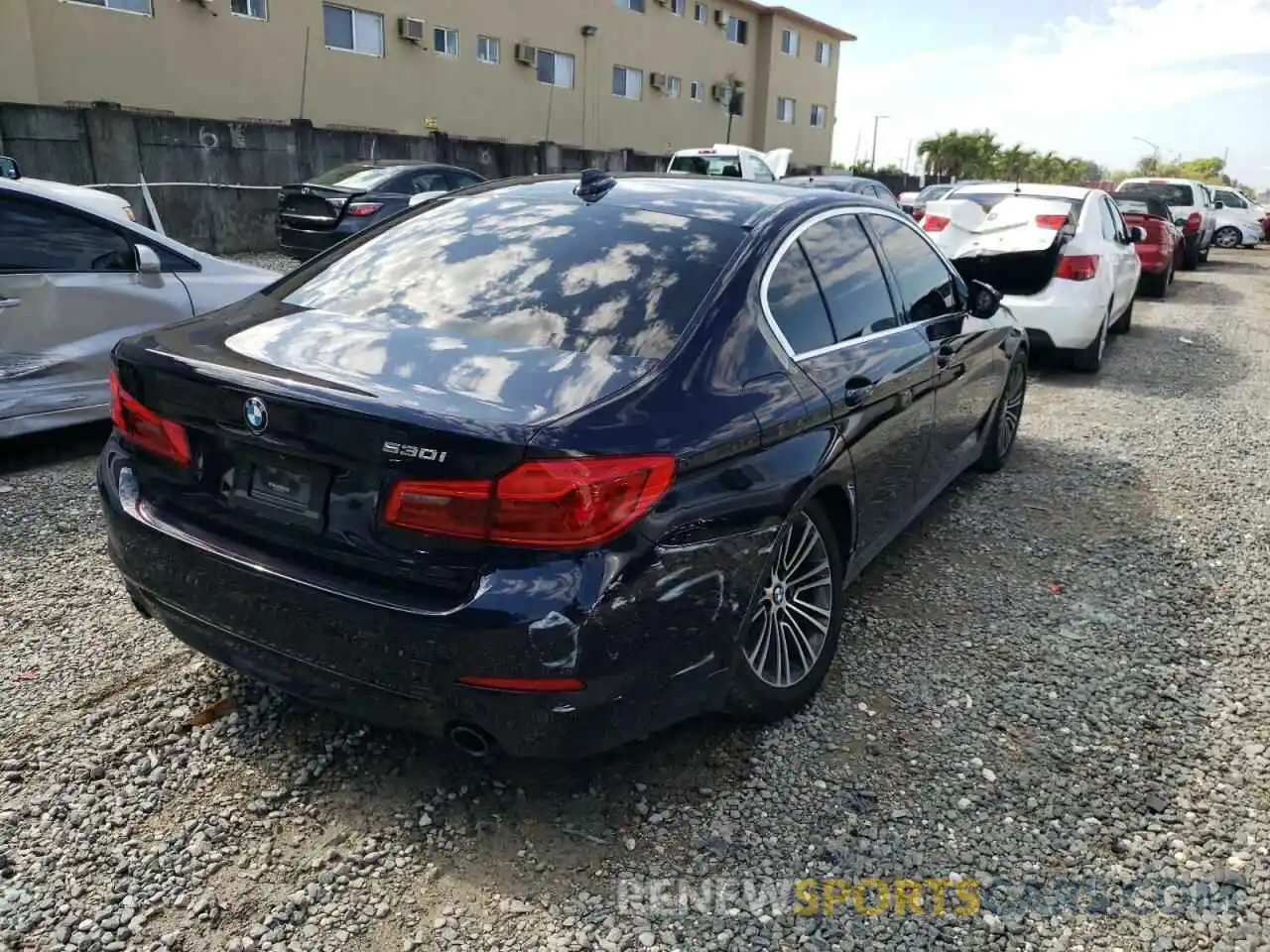 4 Фотография поврежденного автомобиля WBAJA5C59KBX88075 BMW 5 SERIES 2019