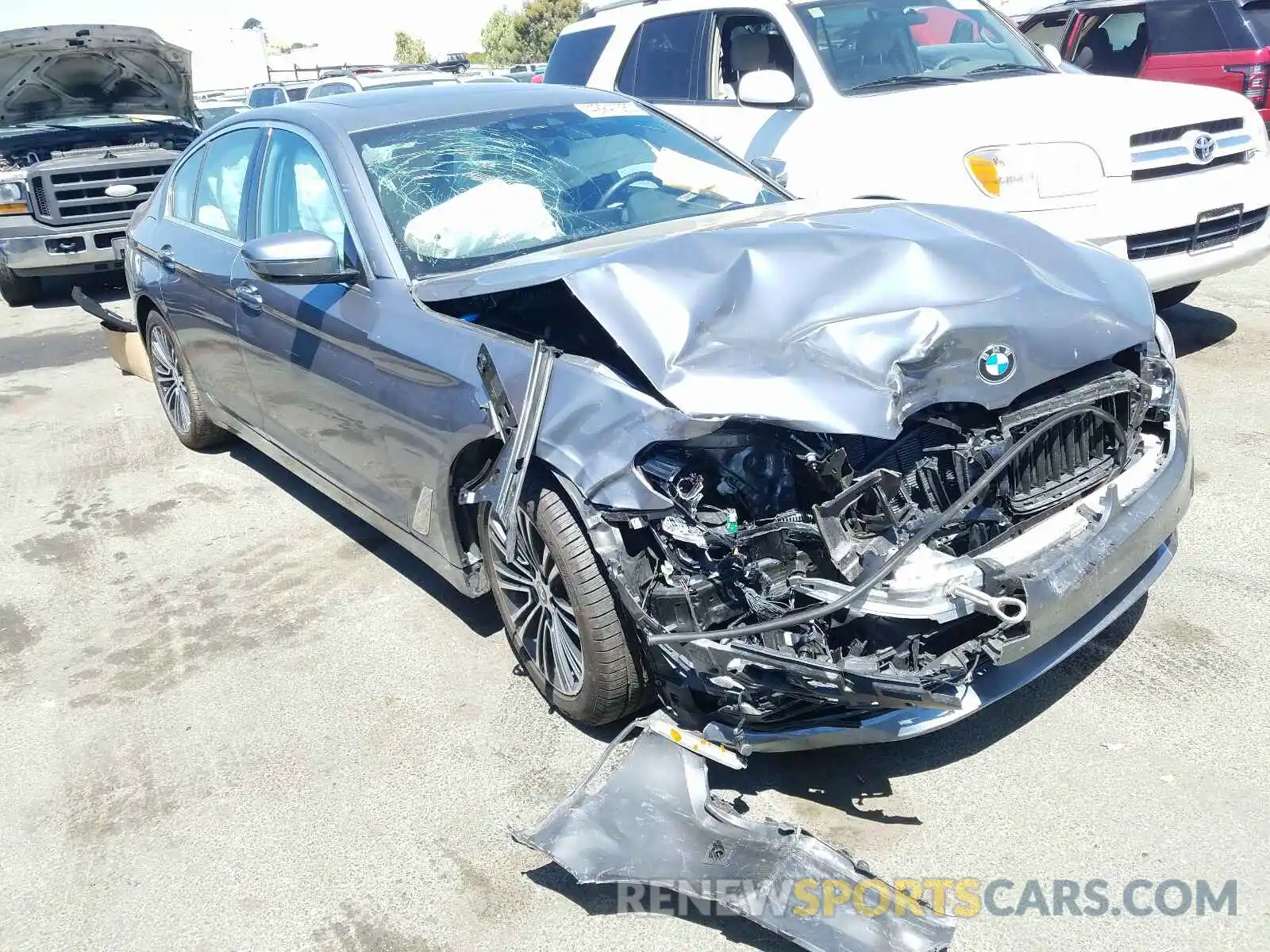 1 Photograph of a damaged car WBAJA5C59KBX88125 BMW 5 SERIES 2019