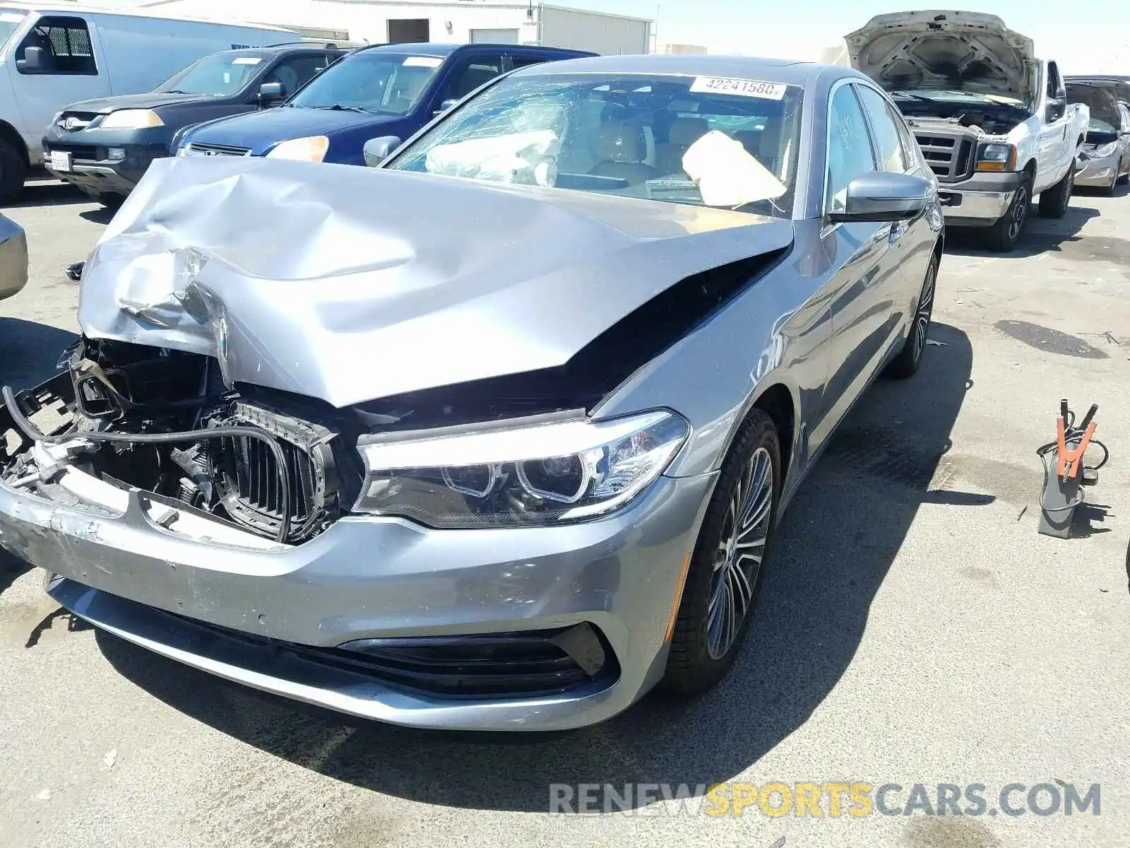 2 Photograph of a damaged car WBAJA5C59KBX88125 BMW 5 SERIES 2019