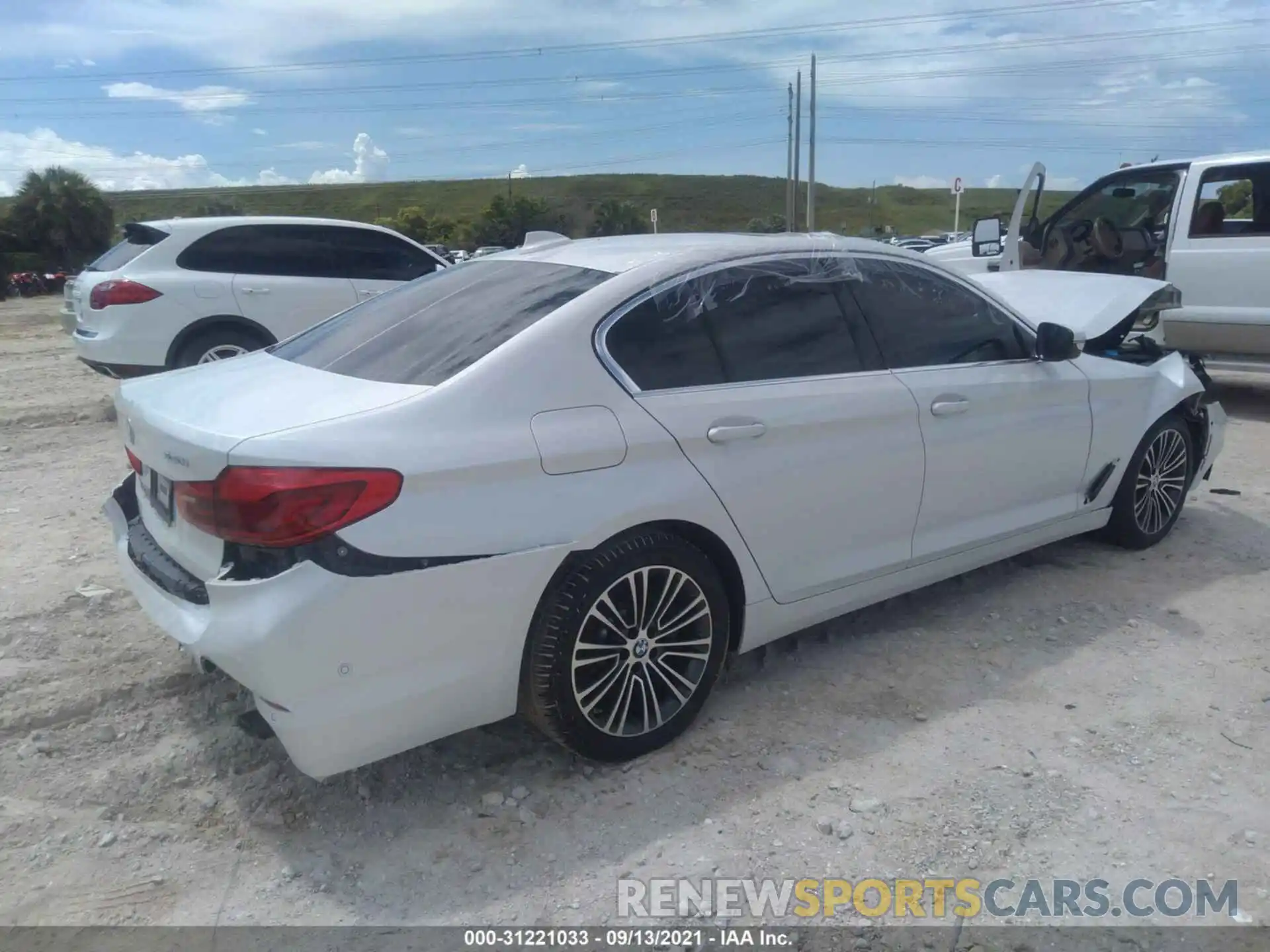 4 Photograph of a damaged car WBAJA5C59KG901204 BMW 5 SERIES 2019