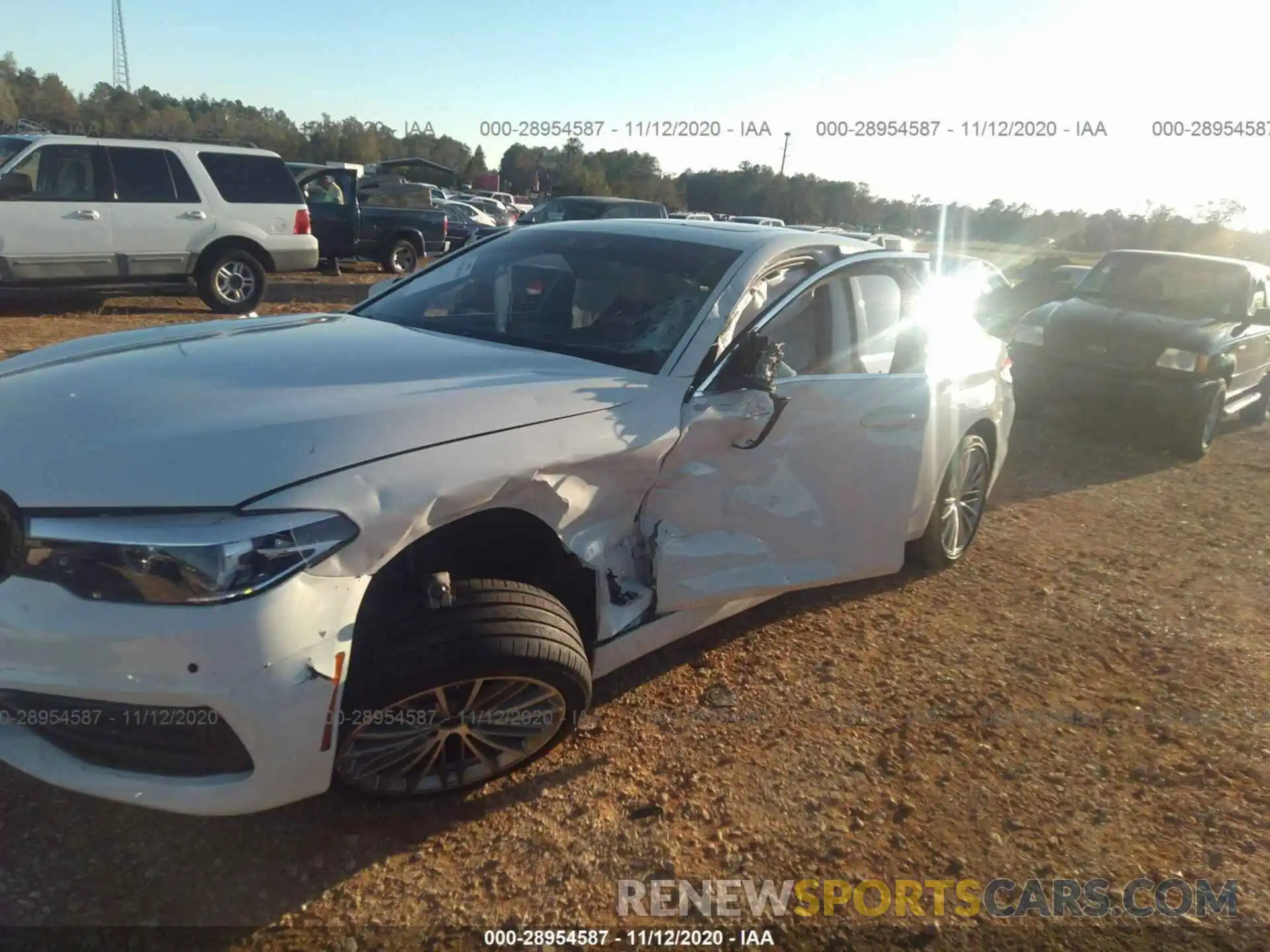6 Фотография поврежденного автомобиля WBAJA5C59KWW06173 BMW 5 SERIES 2019