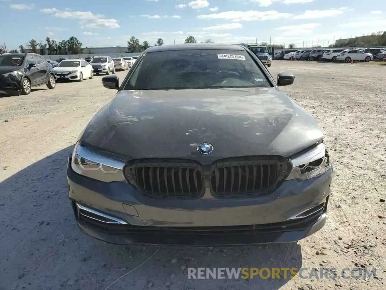 5 Photograph of a damaged car WBAJA5C59KWW30635 BMW 5 SERIES 2019