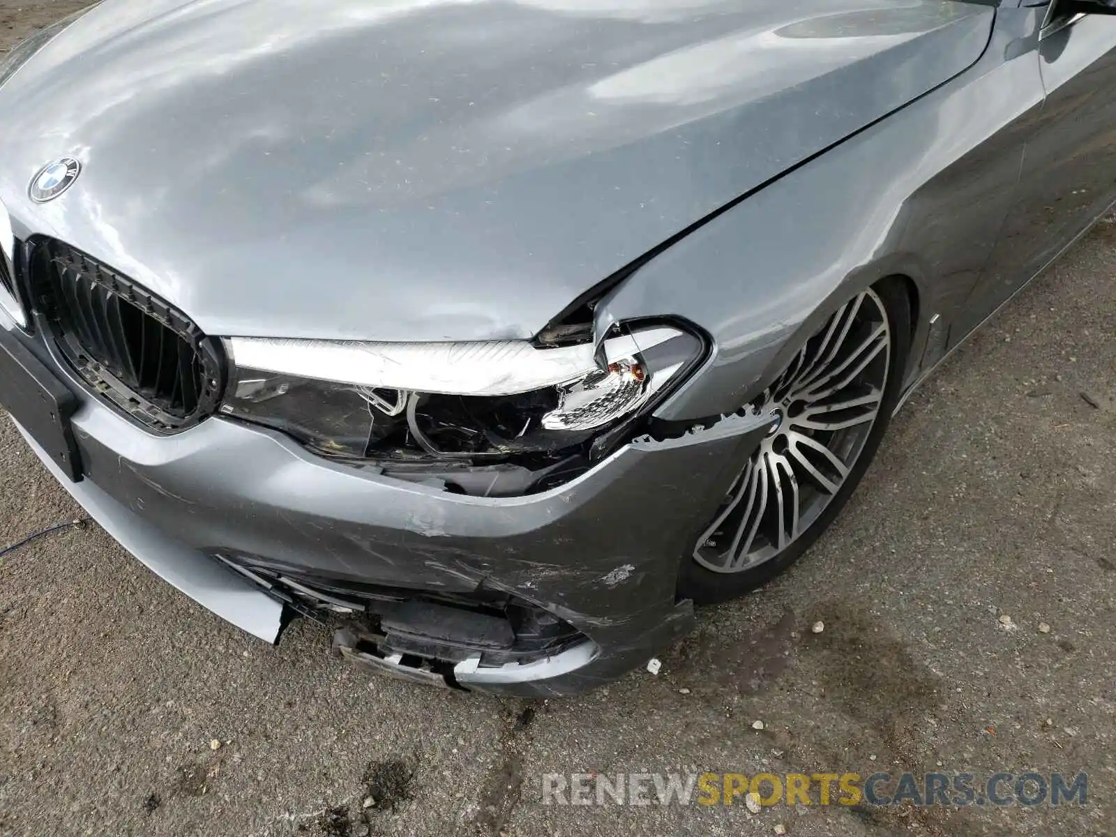 9 Photograph of a damaged car WBAJA5C59KWW41098 BMW 5 SERIES 2019