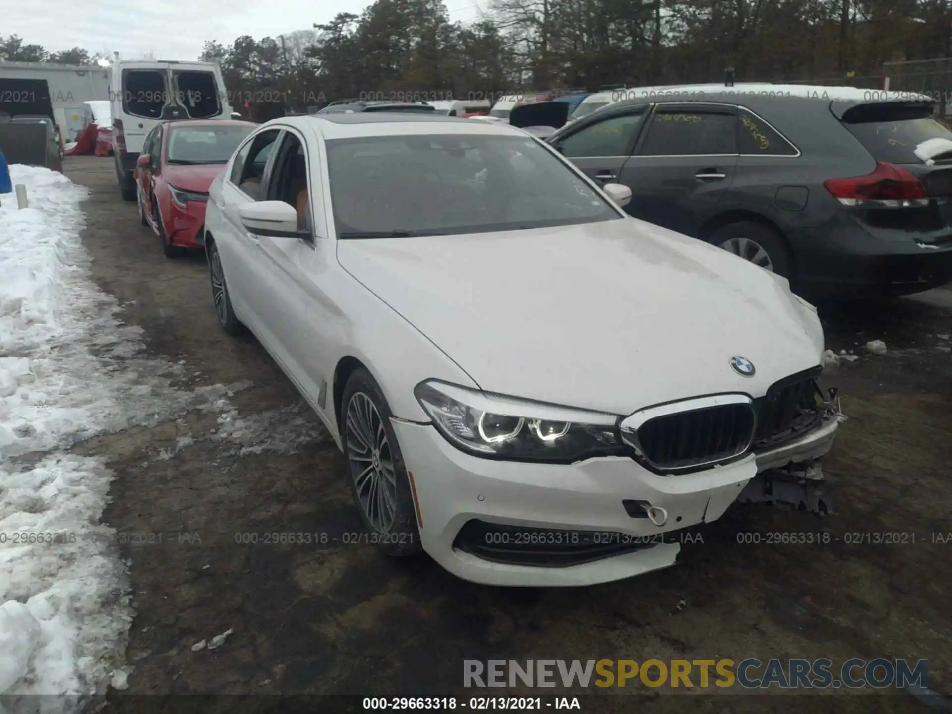 1 Фотография поврежденного автомобиля WBAJA5C59KWW48536 BMW 5 SERIES 2019