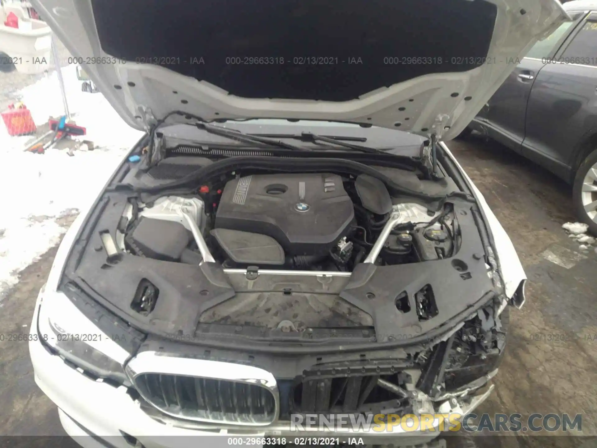10 Фотография поврежденного автомобиля WBAJA5C59KWW48536 BMW 5 SERIES 2019