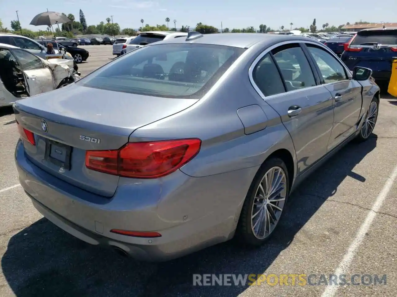 4 Photograph of a damaged car WBAJA5C59KWW49654 BMW 5 SERIES 2019