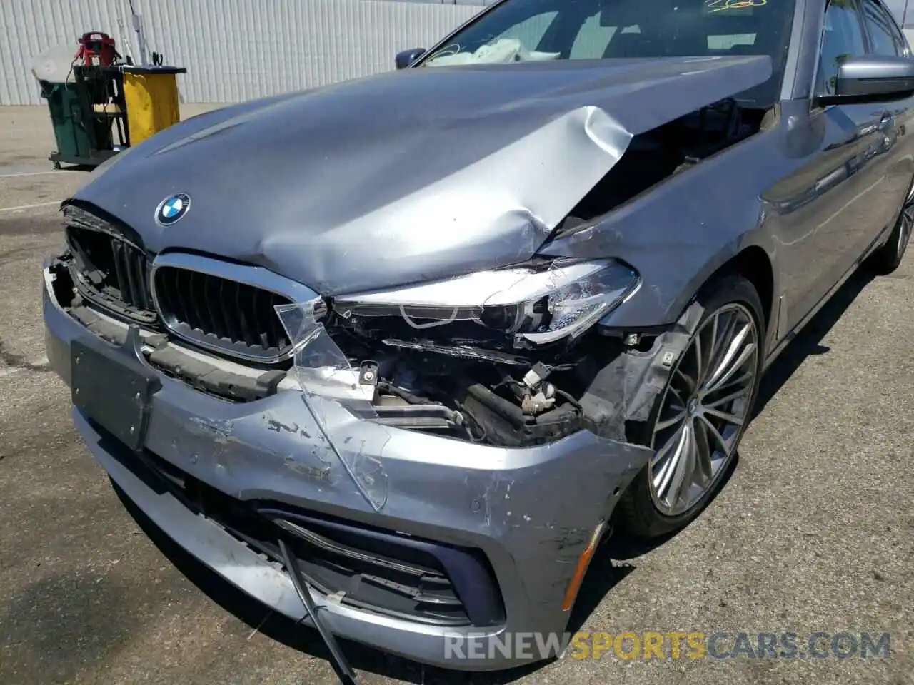 9 Photograph of a damaged car WBAJA5C59KWW49654 BMW 5 SERIES 2019