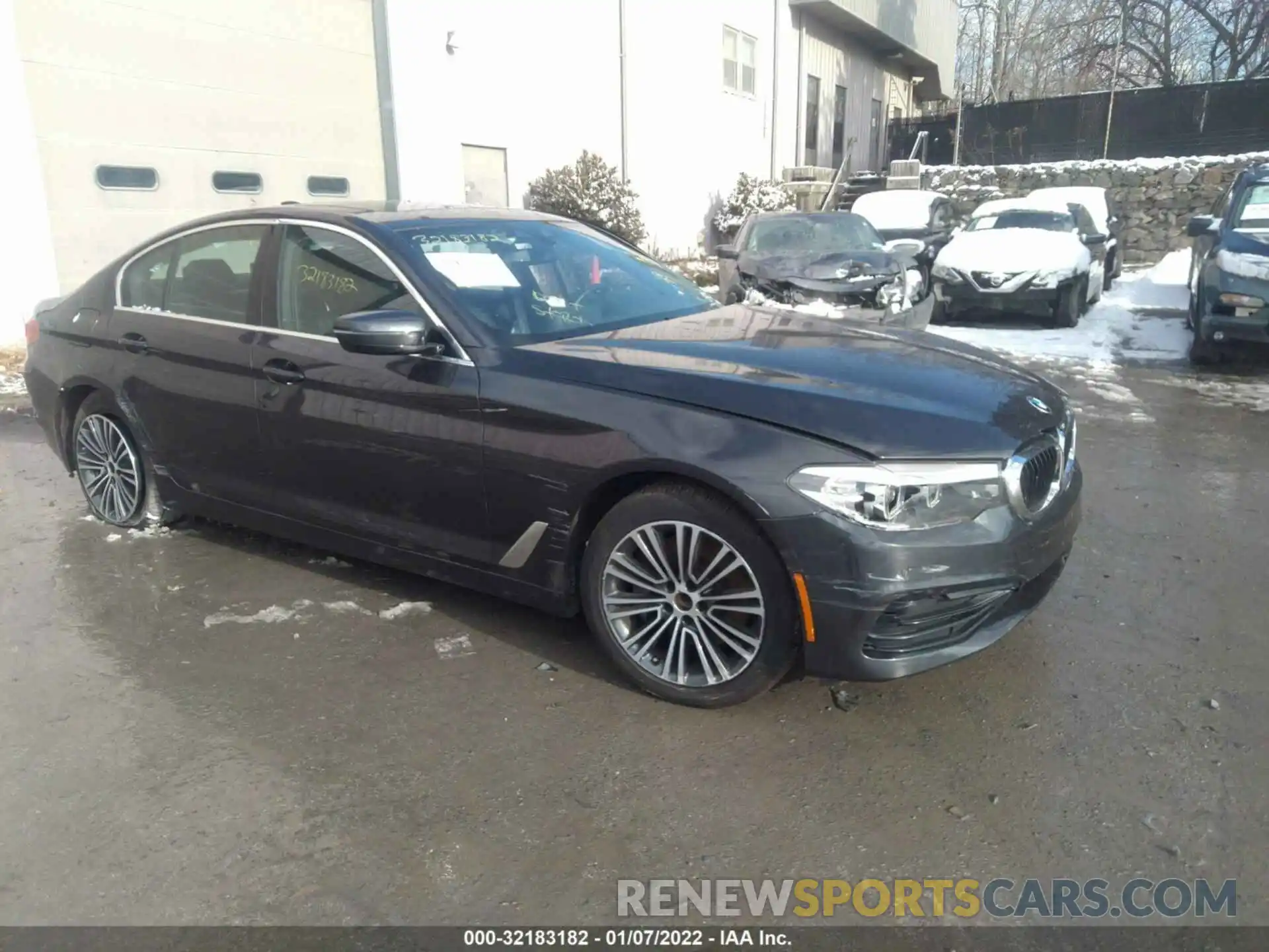 1 Photograph of a damaged car WBAJA5C5XKBX88215 BMW 5 SERIES 2019