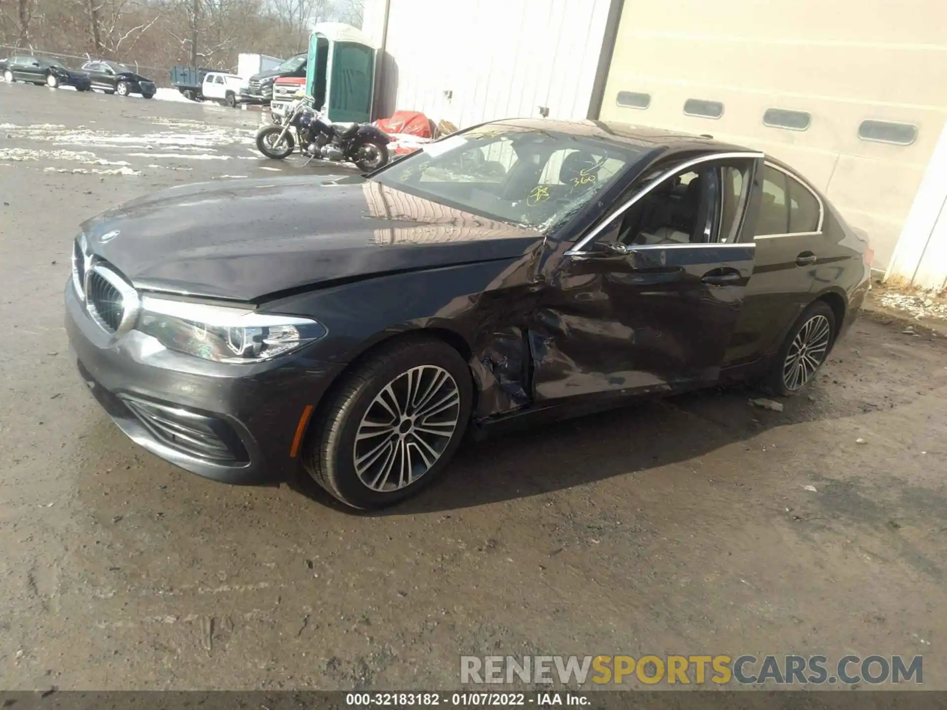 2 Photograph of a damaged car WBAJA5C5XKBX88215 BMW 5 SERIES 2019