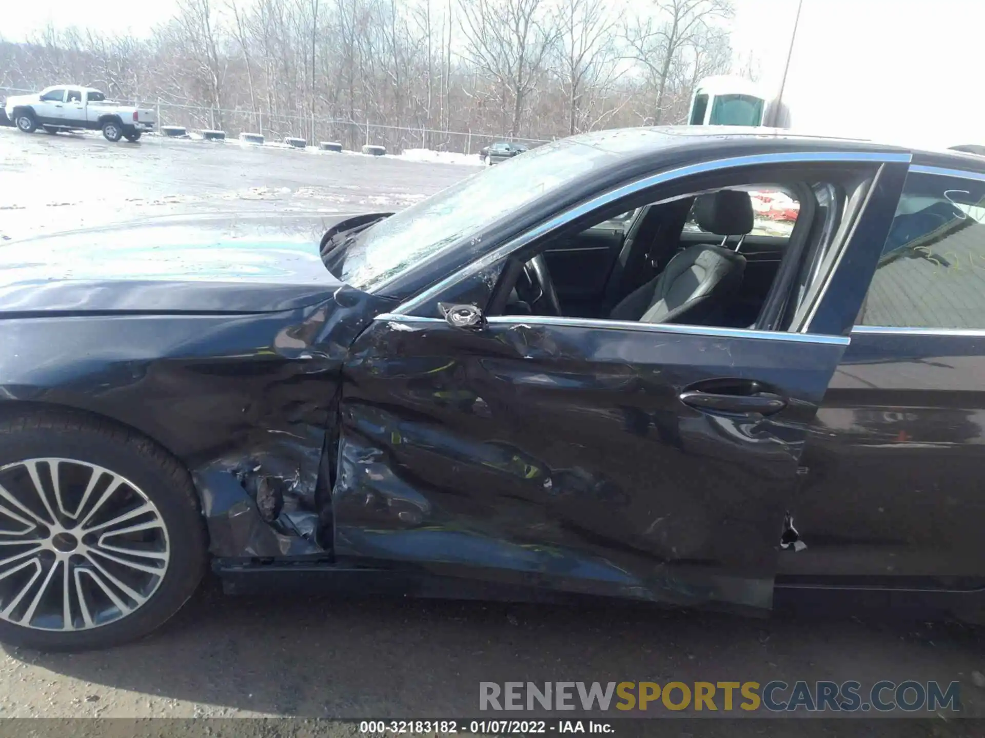 6 Photograph of a damaged car WBAJA5C5XKBX88215 BMW 5 SERIES 2019