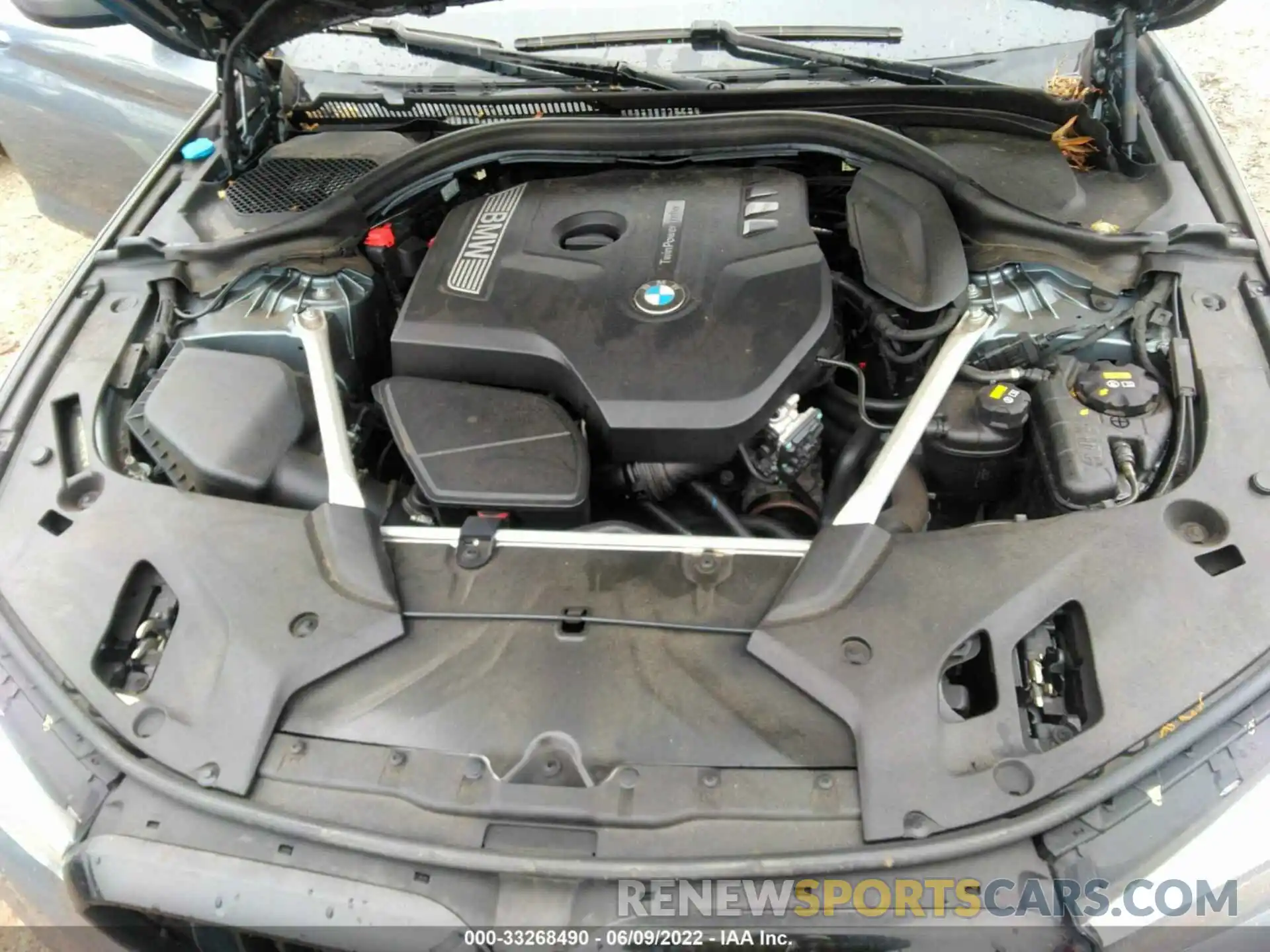 10 Photograph of a damaged car WBAJA5C5XKG900921 BMW 5 SERIES 2019