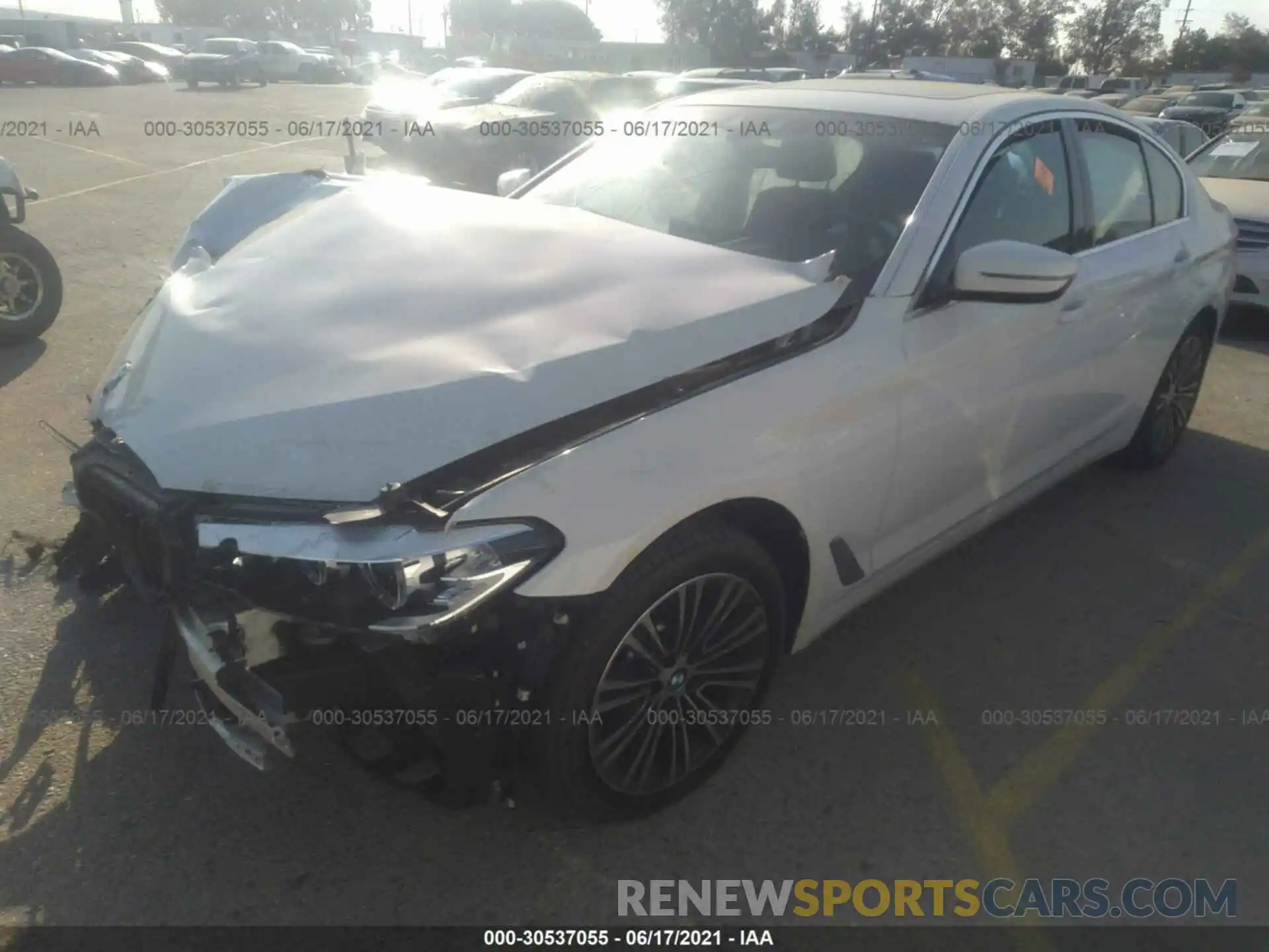 2 Photograph of a damaged car WBAJA5C5XKWA58087 BMW 5 SERIES 2019