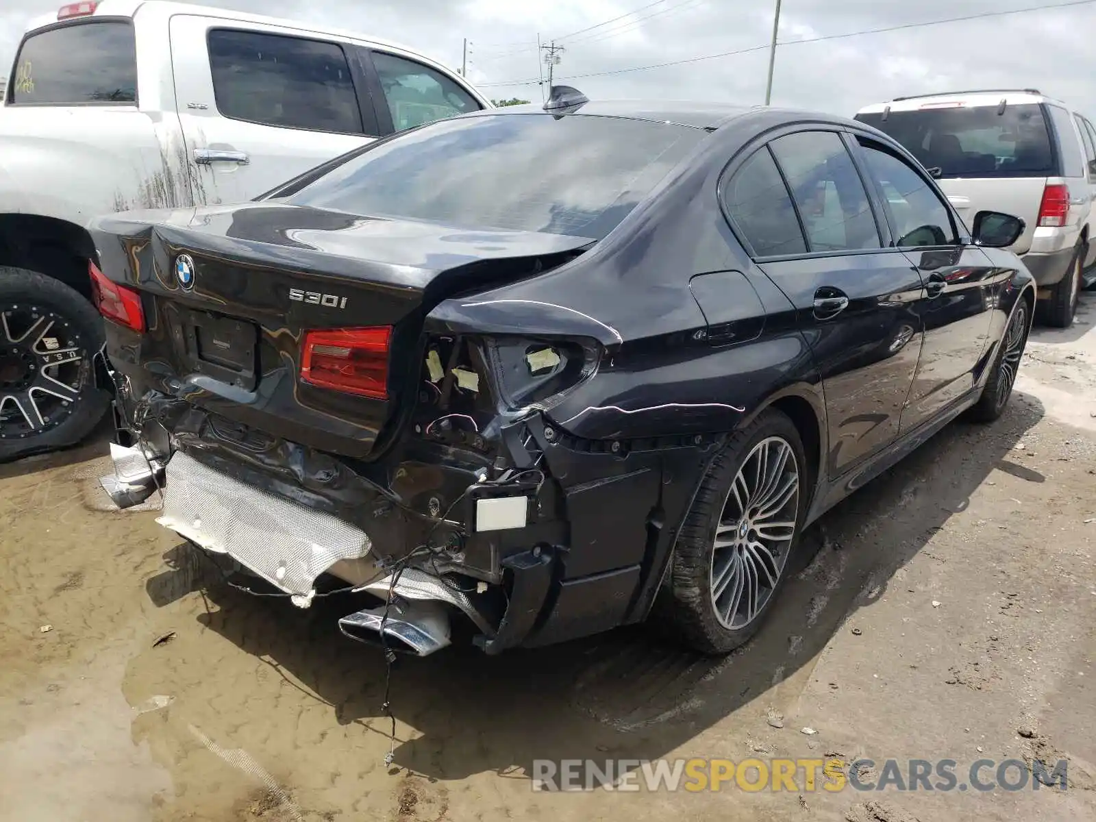 4 Photograph of a damaged car WBAJA5C5XKWW26027 BMW 5 SERIES 2019