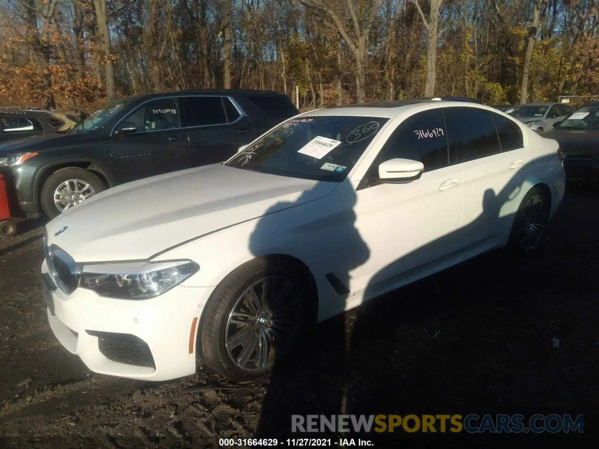 2 Photograph of a damaged car WBAJA7C50KG910465 BMW 5 SERIES 2019