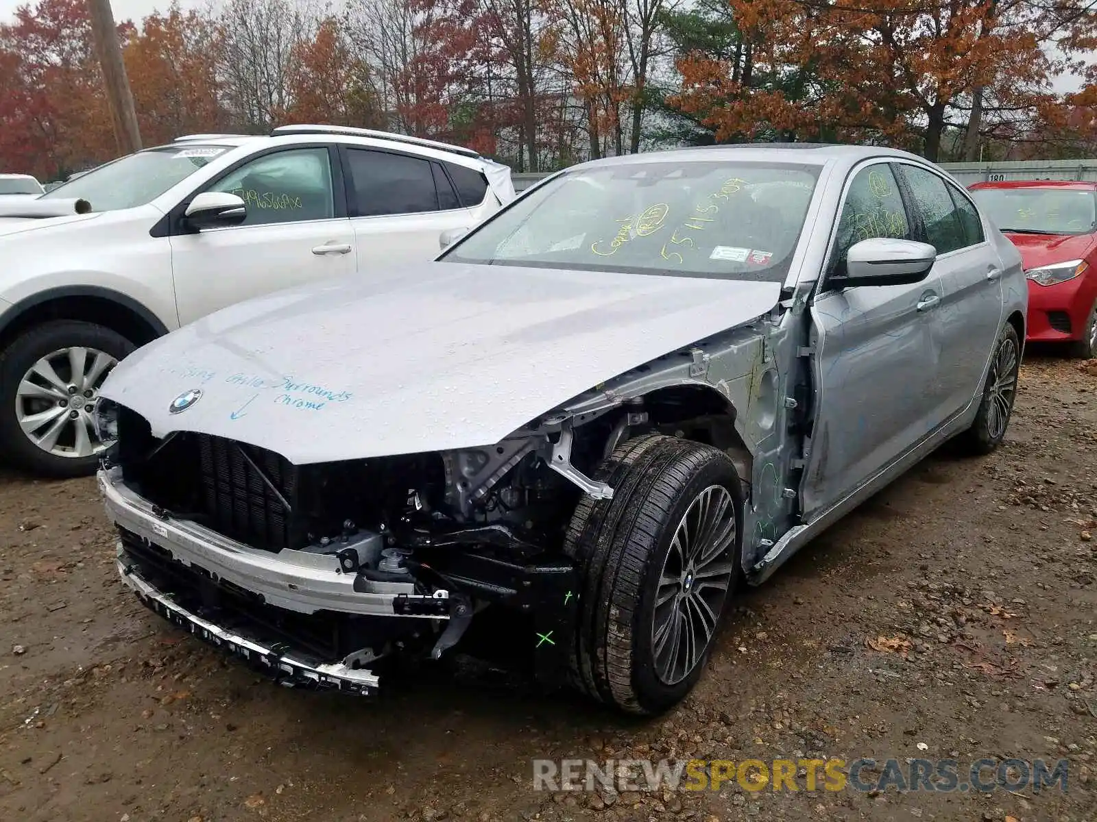 2 Фотография поврежденного автомобиля WBAJA7C50KG910918 BMW 5 SERIES 2019