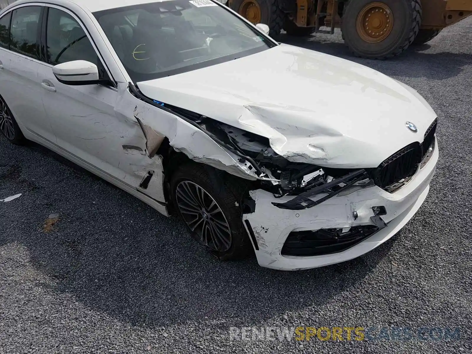 9 Photograph of a damaged car WBAJA7C50KWW00483 BMW 5 SERIES 2019