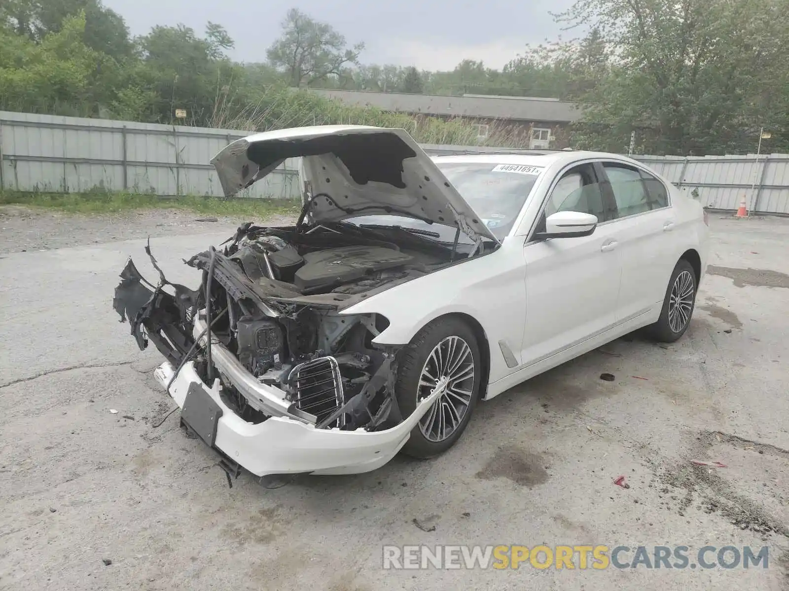 2 Photograph of a damaged car WBAJA7C50KWW19177 BMW 5 SERIES 2019