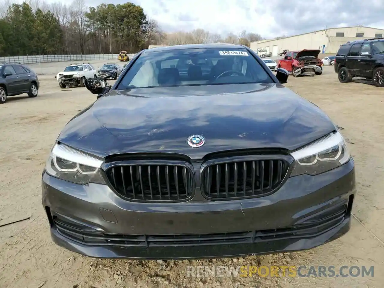 5 Photograph of a damaged car WBAJA7C50KWW19468 BMW 5 SERIES 2019