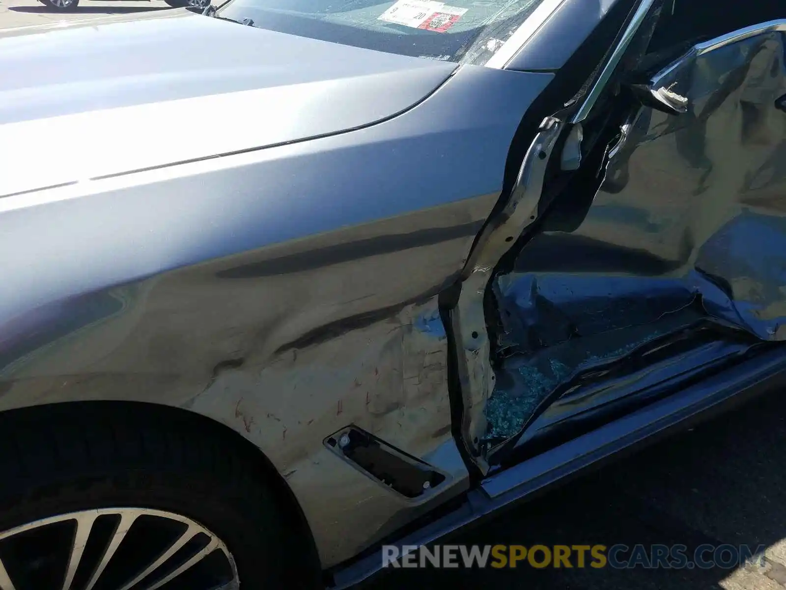 9 Фотография поврежденного автомобиля WBAJA7C51KG910409 BMW 5 SERIES 2019