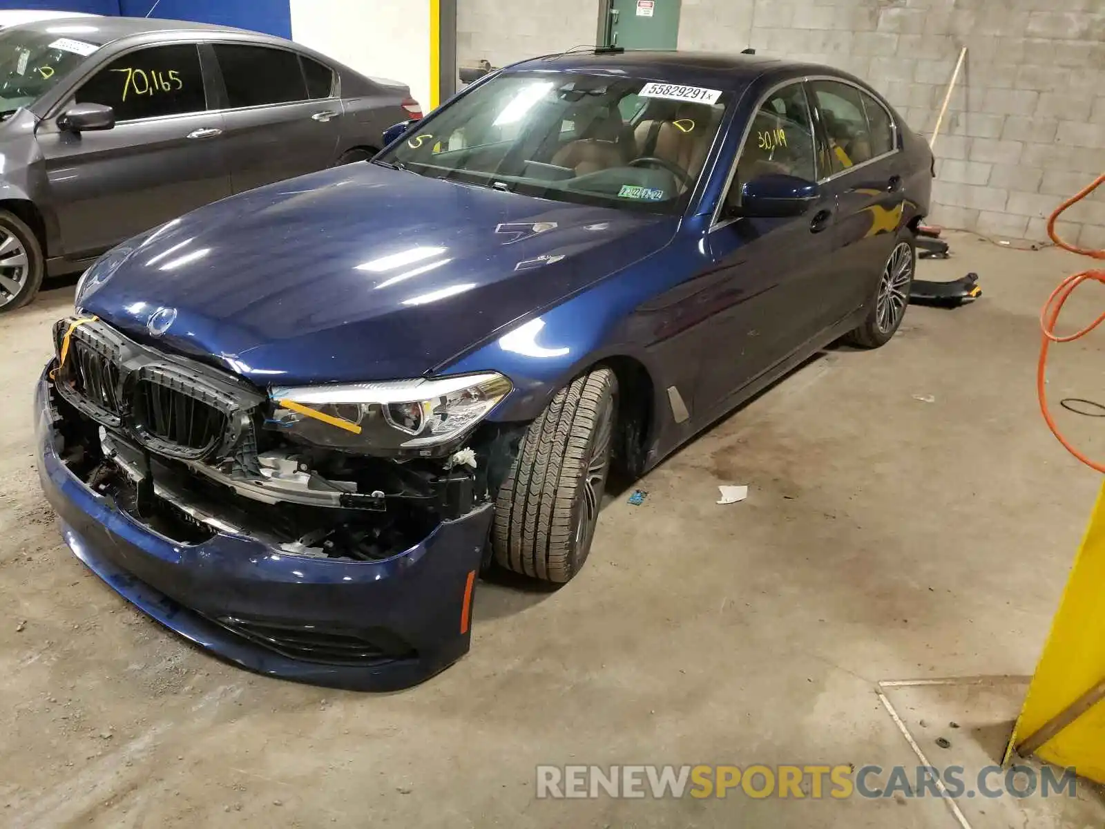 2 Photograph of a damaged car WBAJA7C51KWC77516 BMW 5 SERIES 2019