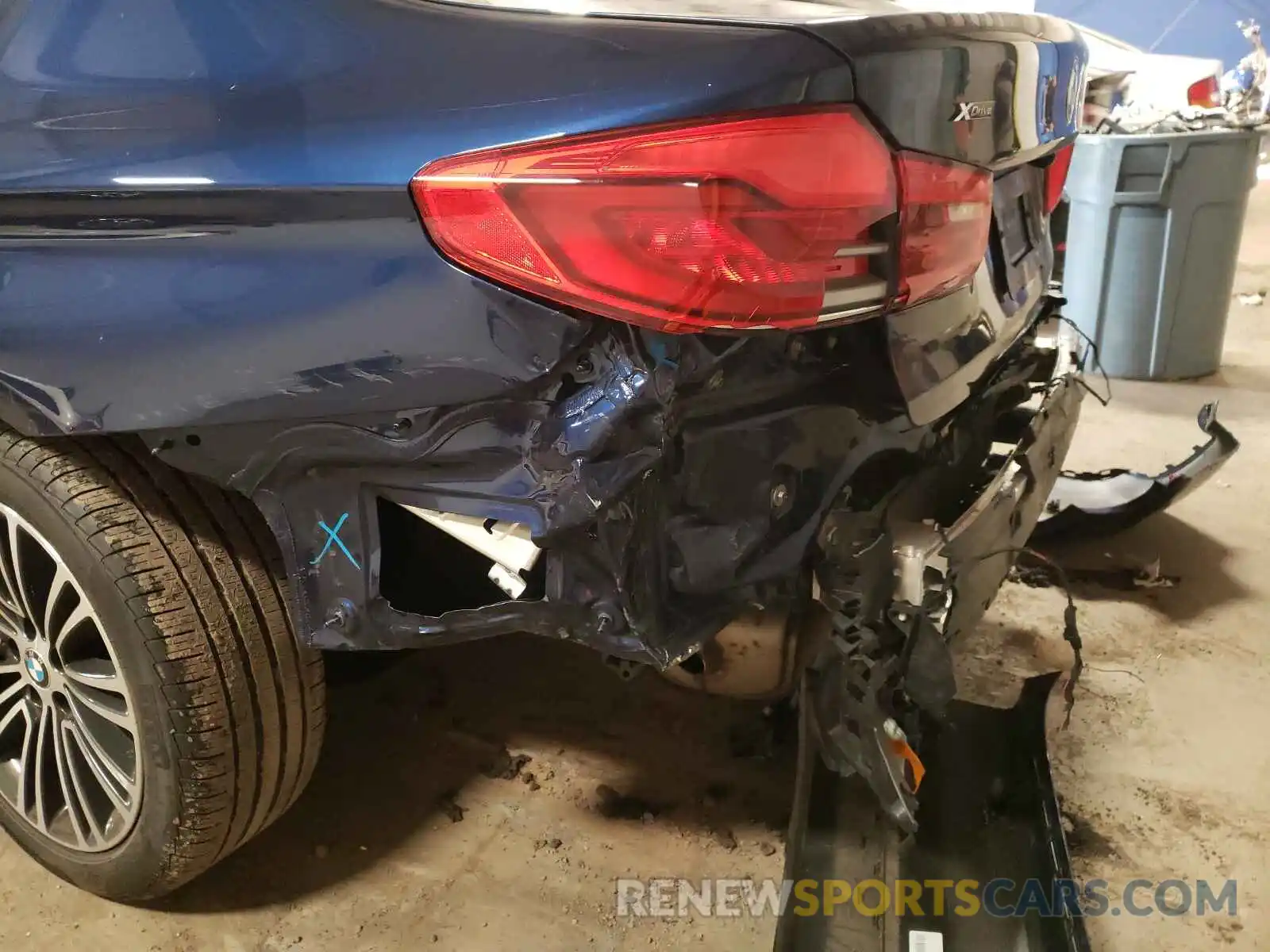 9 Photograph of a damaged car WBAJA7C51KWC77516 BMW 5 SERIES 2019