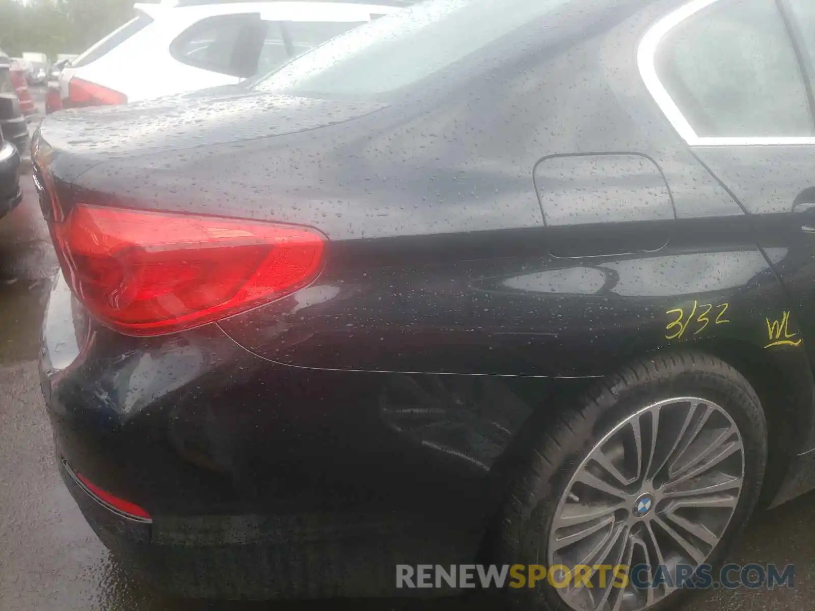 9 Photograph of a damaged car WBAJA7C51KWW07071 BMW 5 SERIES 2019