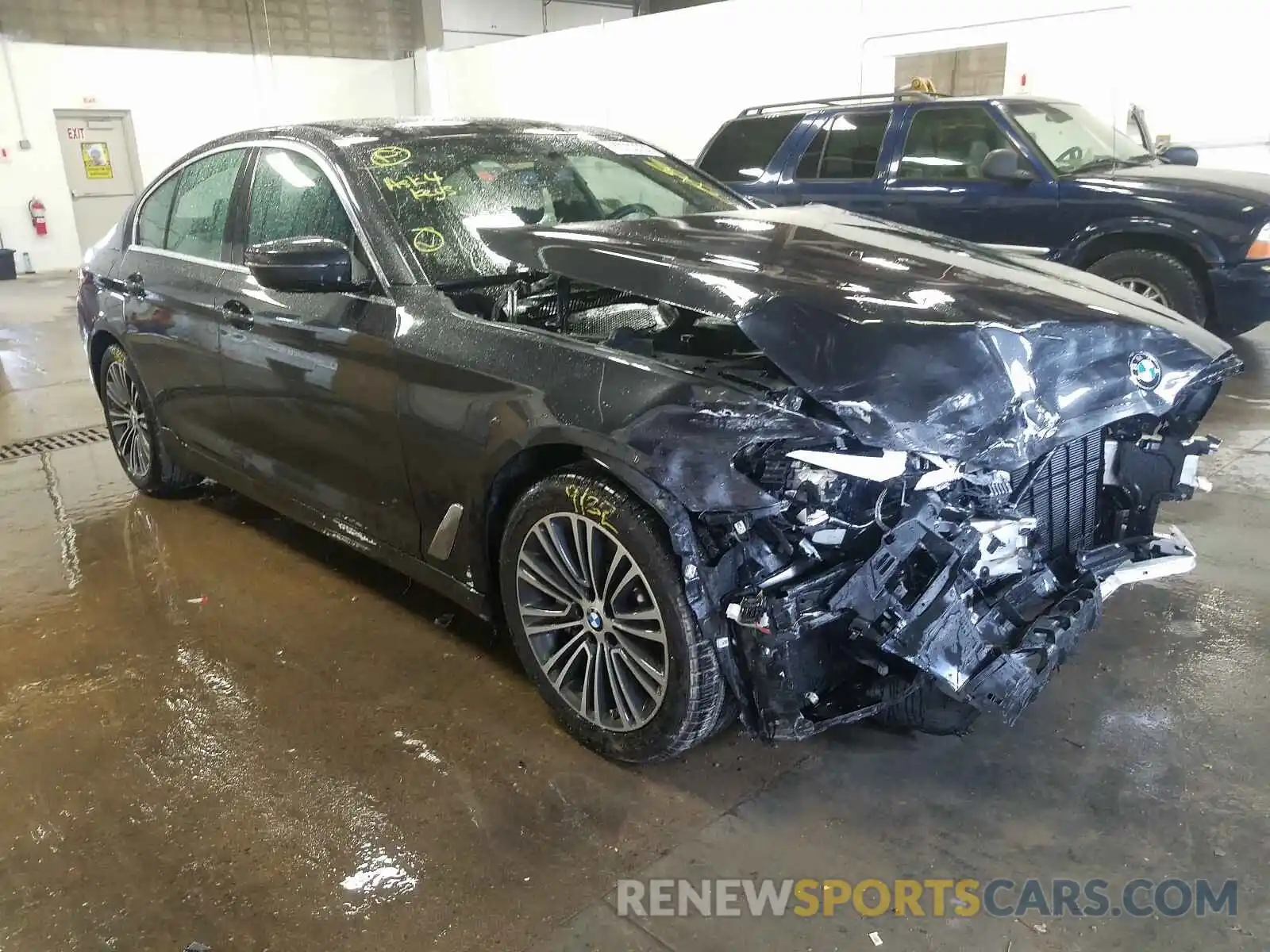 1 Photograph of a damaged car WBAJA7C51KWW07751 BMW 5 SERIES 2019