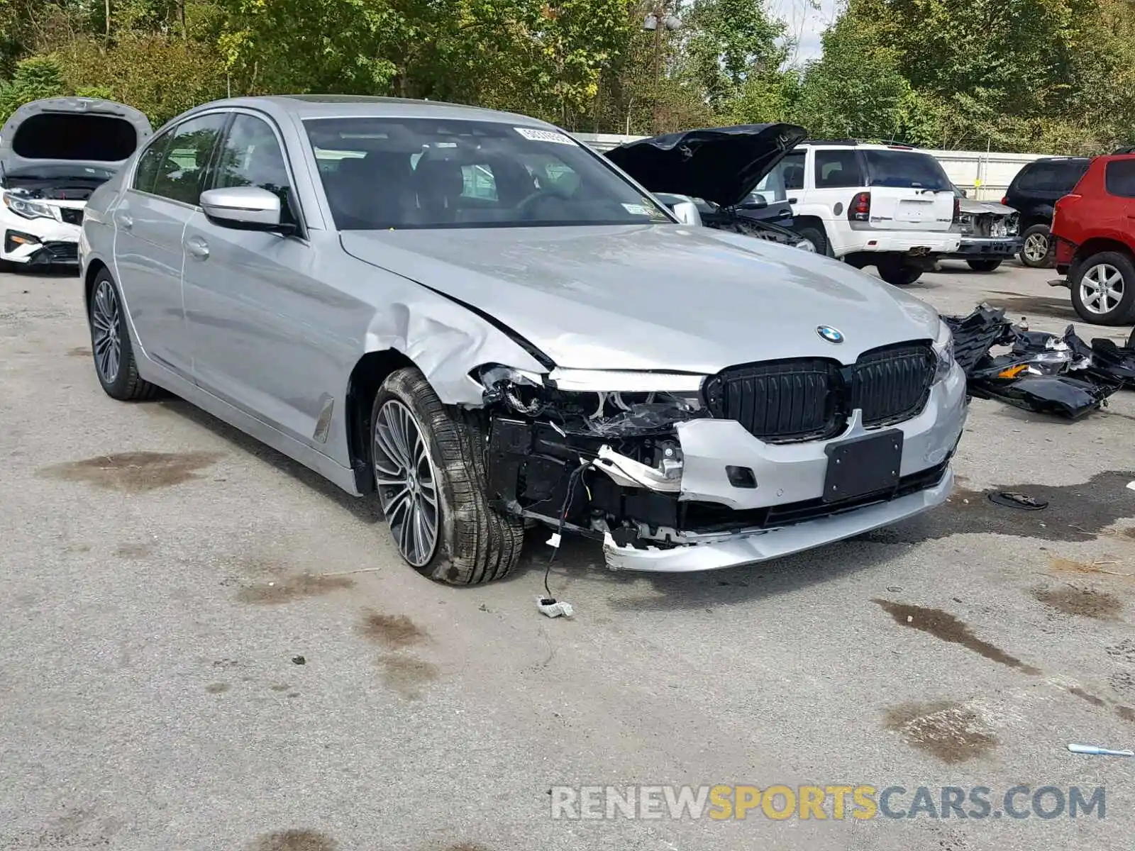 1 Photograph of a damaged car WBAJA7C51KWW47652 BMW 5 SERIES 2019