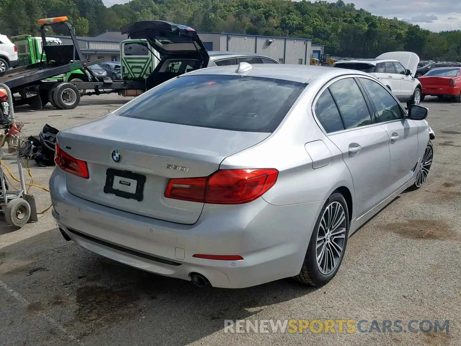 4 Photograph of a damaged car WBAJA7C51KWW47652 BMW 5 SERIES 2019