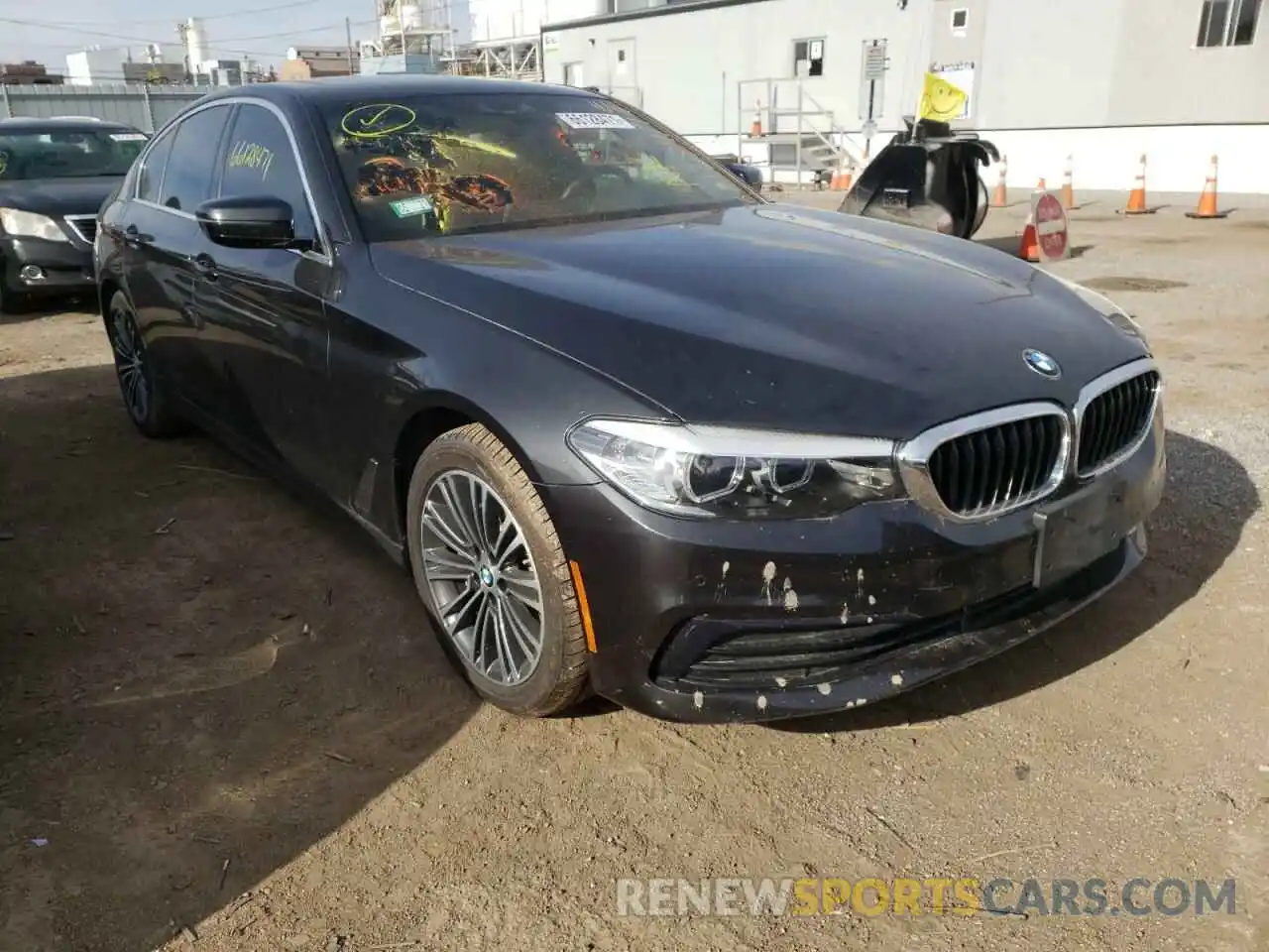 1 Photograph of a damaged car WBAJA7C52KG910001 BMW 5 SERIES 2019