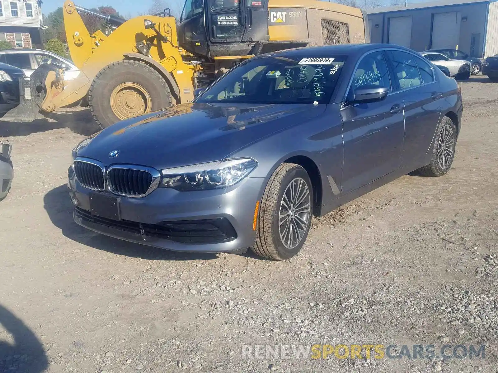 2 Фотография поврежденного автомобиля WBAJA7C52KG912038 BMW 5 SERIES 2019