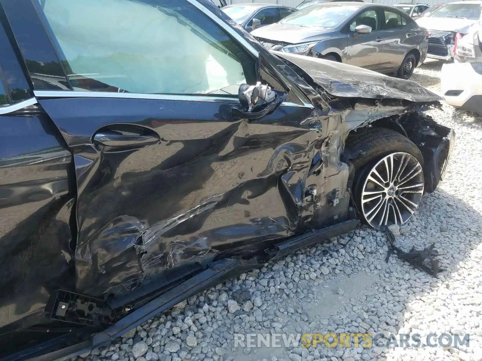 9 Photograph of a damaged car WBAJA7C52KG912542 BMW 5 SERIES 2019